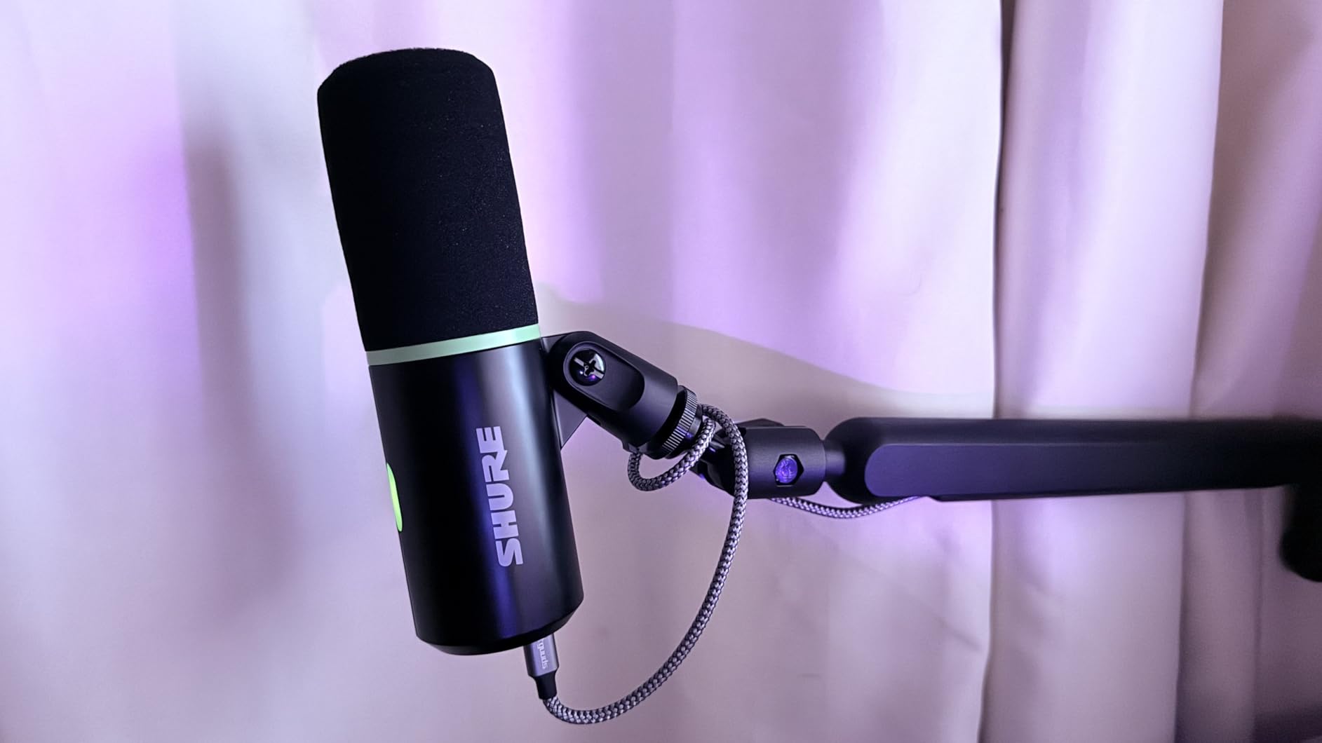 Shure MV6 Gaming Microphone - Dynamic USB Mic for PC Gaming & Streaming with Tap-to-Mute, Noise Cancellation, Desktop Stand & 3.5mm Headphone Monitoring, Black customer photo 2