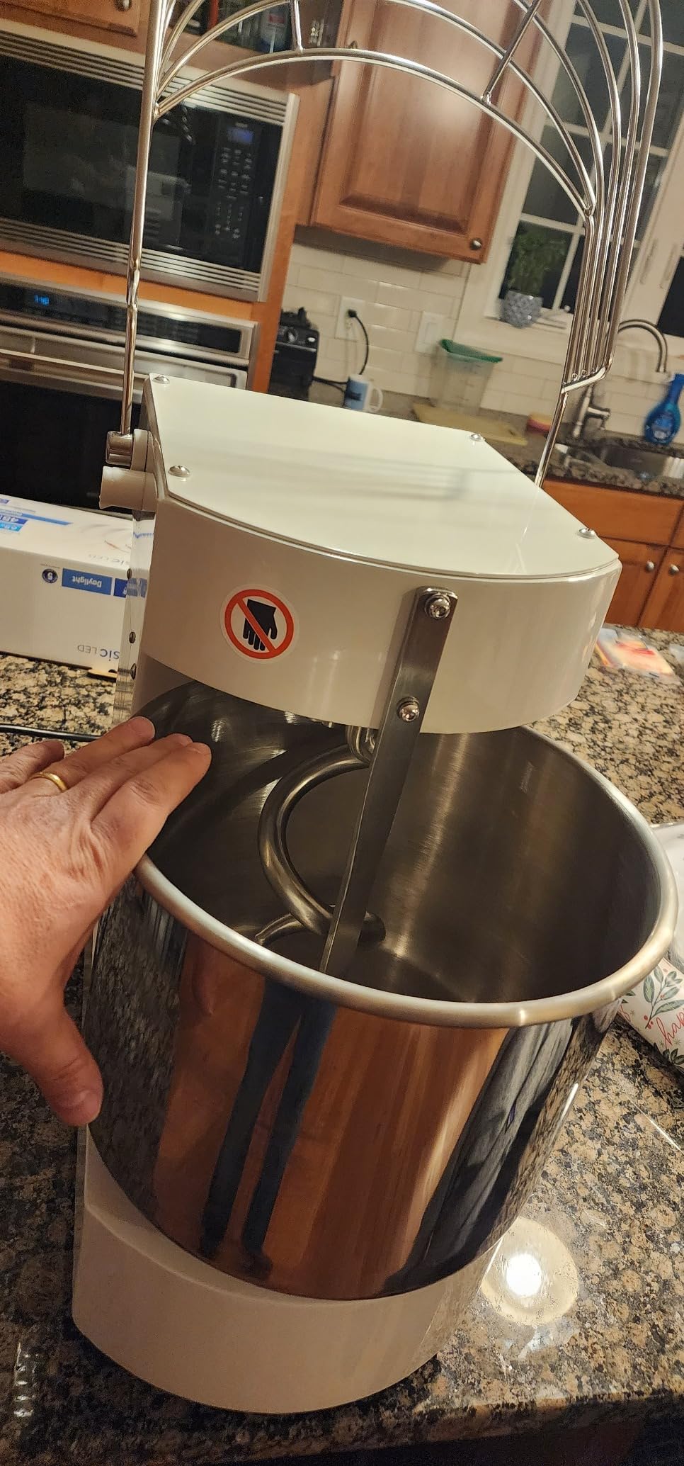 GarveeTech Commercial Food Mixer, 10.5 Qt Touch Screen Dough Mixer Machine with Timer, Security Shield, 650W Dual Rotating Dough Kneading Machine Food-grade Stainless Steel Bowl for Restaurant Bakery customer photo 1
