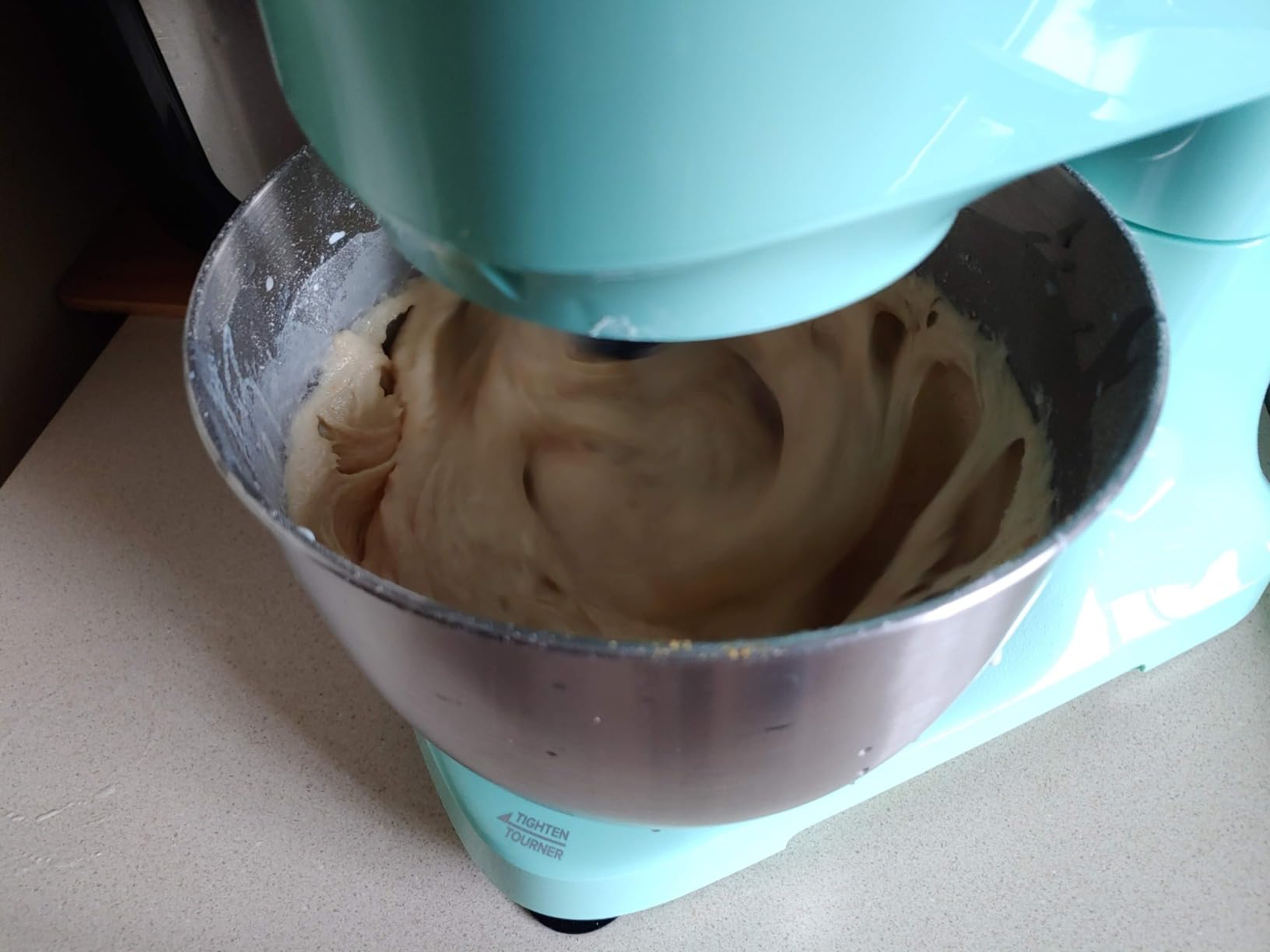 Dash 3.5QT Tilt-Head Stand Mixer - Electric Stand Mixer with Stainless Steel Bowl and Splash Guard For Baking - Cream, 3.5-Quart customer photo 1