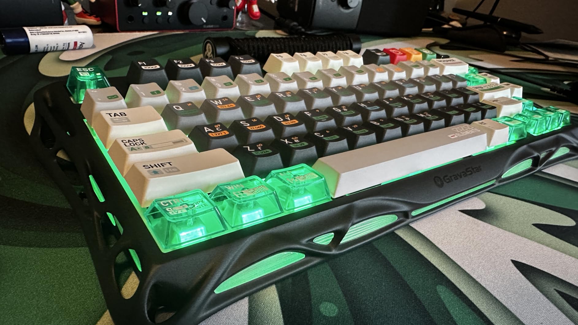 GravaStar Mercury K1 75% Wireless Mechanical Gaming Keyboard, Aluminum Alloy, Gasket Compact Custom Keyboard Hot-Swap Socket, Linear Switches, RGB Backlit - Gradient Black customer photo 2