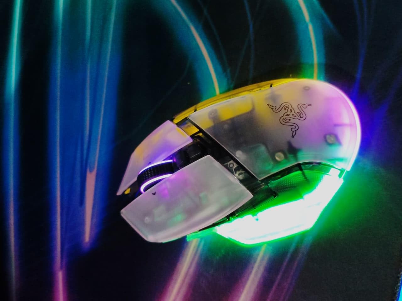Razer Basilisk V3 Pro 35K Wireless Gaming Mouse: HyperScroll Tilt Wheel - 35K DPI Optical Sensor Gen 2-13 Customizable Controls - Chroma RGB - Optical Switches Gen 3 - Up to 140 Hr Battery - Black customer photo 1