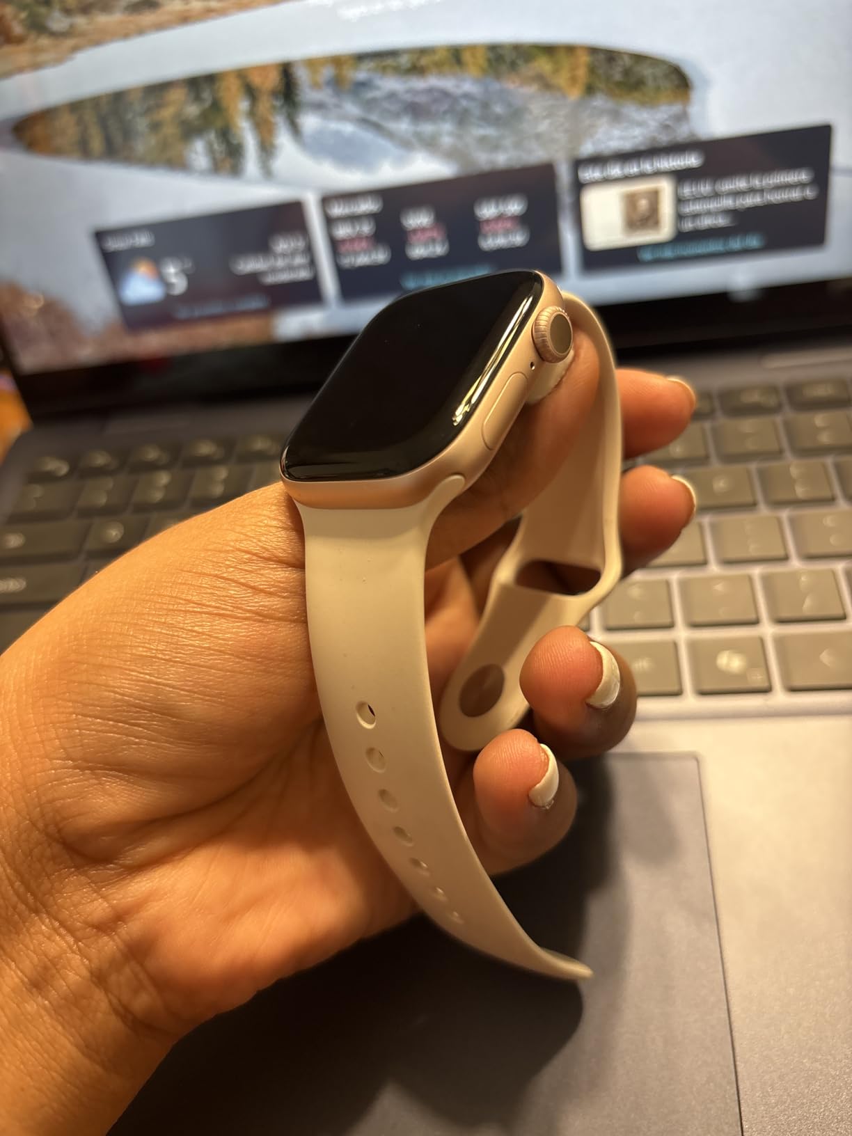 Apple Watch Series 10 [GPS 46mm] Jet Black Aluminum Case customer photo 1