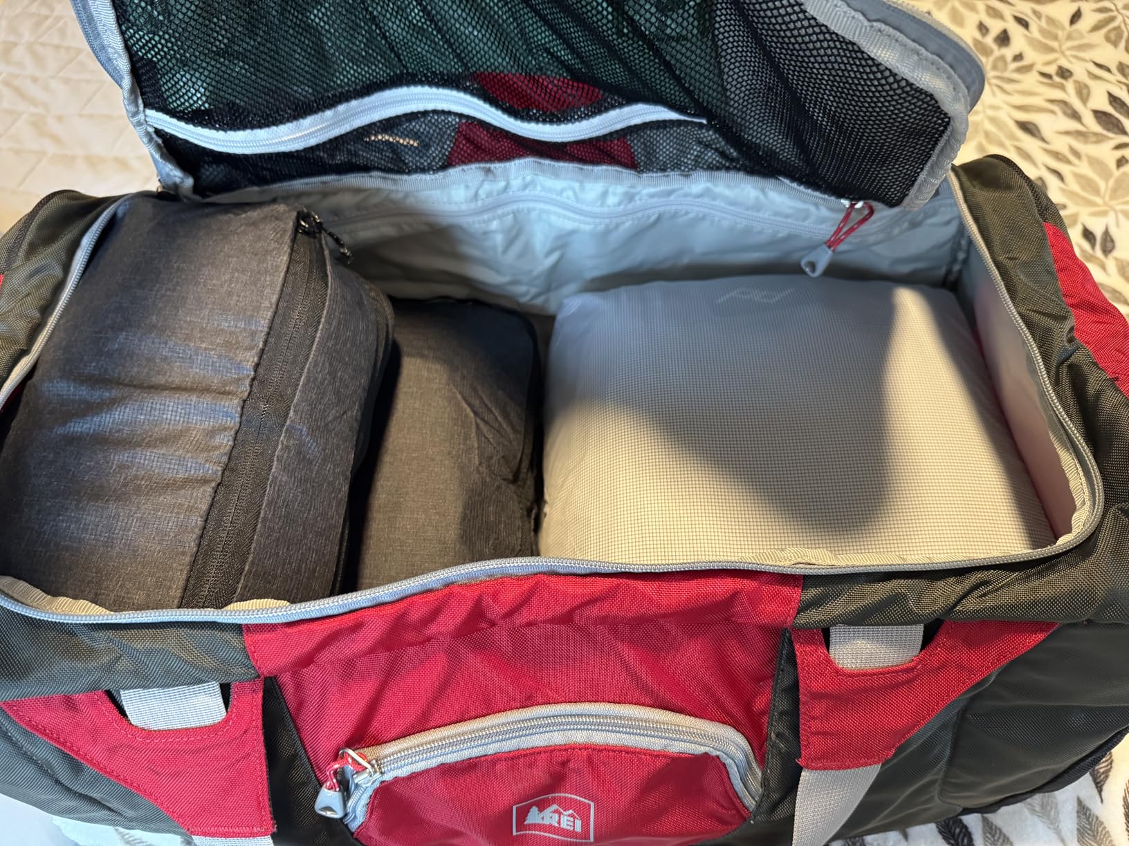 Peak Design Packing Cube, Sage, Weatherproof Luggage Cube with Dual Compartment Organization, Expansion and Compression, Zipper Opening, Travel Organizer (Size S) customer photo 2