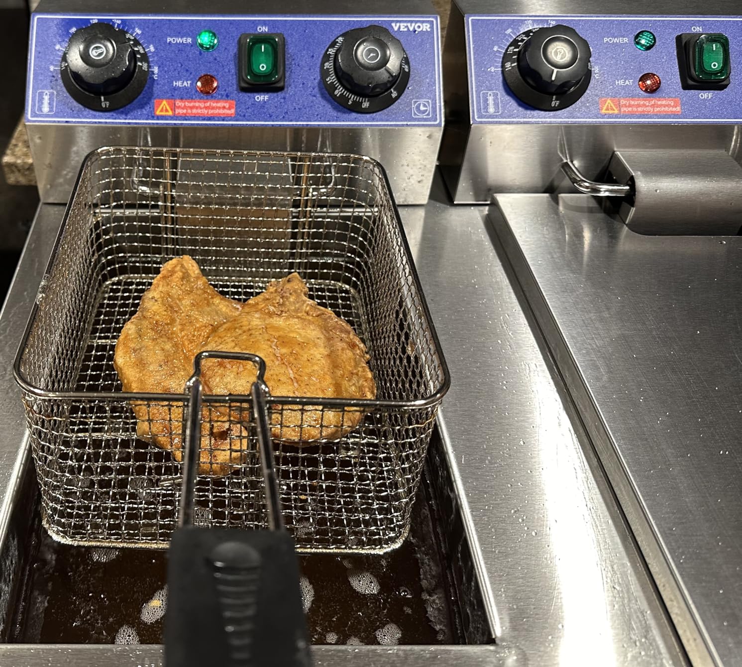 VEVOR Commercial Deep Fryer, 1500W Electric Countertop Fryer with Basket, 11.6Qt / 11L Stainless Steel Single Oil Fryer with Time & Temp Control, Overheat Protection, for Kitchen Restaurant Use customer photo 2