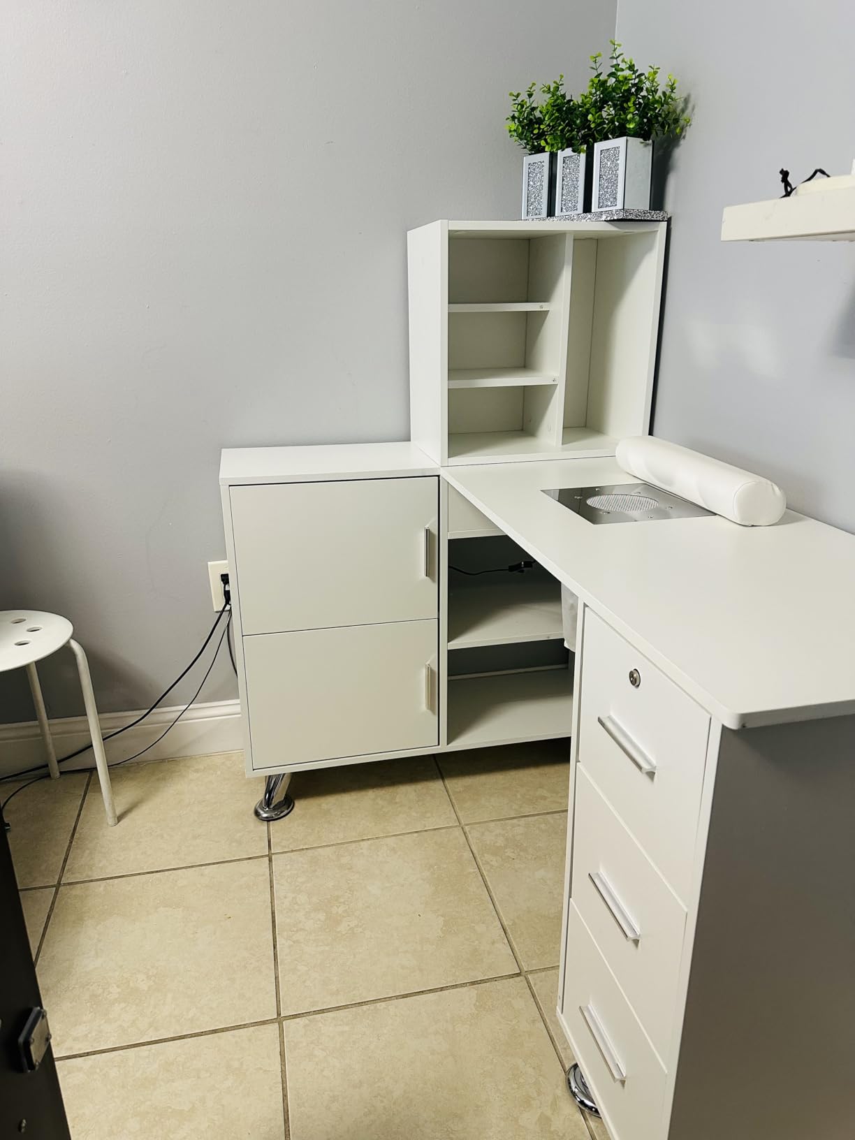 Manicure Table Nail Station w/Dust Collector - L-Shaped Nail Tech Table with Shelves, Storage Cabinets, Drawers, Metal Handles & Legs, Salon Wrist Rest, Beauty Salon Workstation Decor (White) customer photo 2