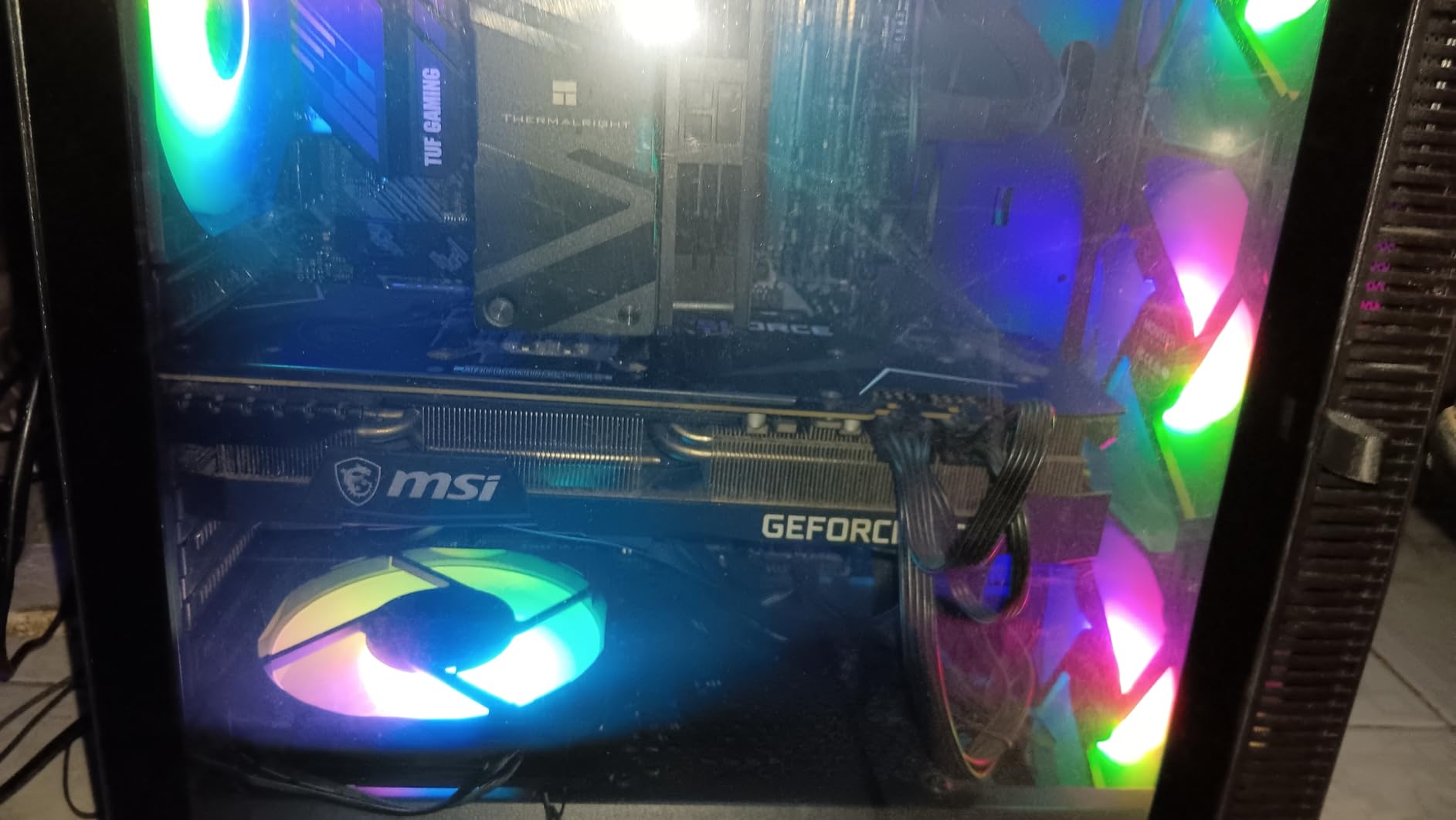 ARCTIC P12 Pro A-RGB - Powerful Premium Fan, 120 mm PWM Fan with Y-Cable Splitter, 600-3000 RPM, 0 RPM <5% PWM, 5V Digital RGB, Fluid Dynamic Bearing, 4-Pin - Black customer photo 2
