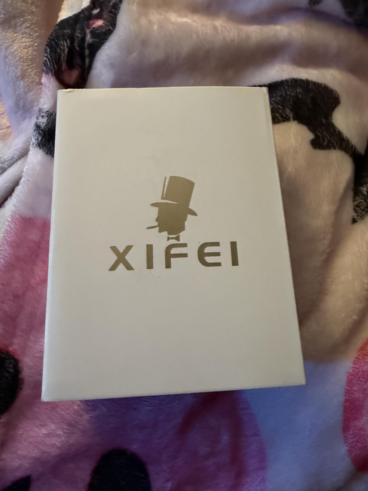 XIFEI 6-in-1 Desktop Lighter, 4 Jet Flame Torch with Straight & V-Cut Cutter, Dual Cigar Punch, Cigar Draw Enhancer, Holder, Refillable Butane Lighter with Gift Box (Bronze) customer photo 2