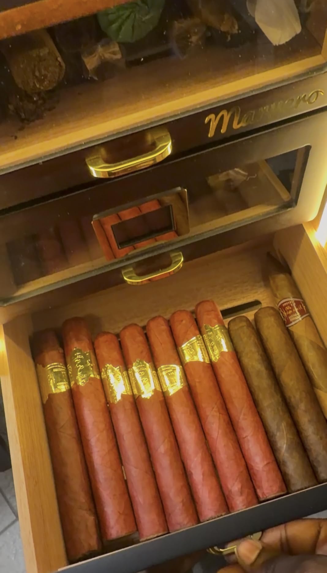 Cigar Humidor, Desktop Humidor Cabinet Triple-Sided Light with Digital Hygrometer, Humidifier and Humidity Packs. 4 Cedar Wood Drawers, Cigar Humidor Box can Hold 200 Cigars,Present for Men customer photo 1