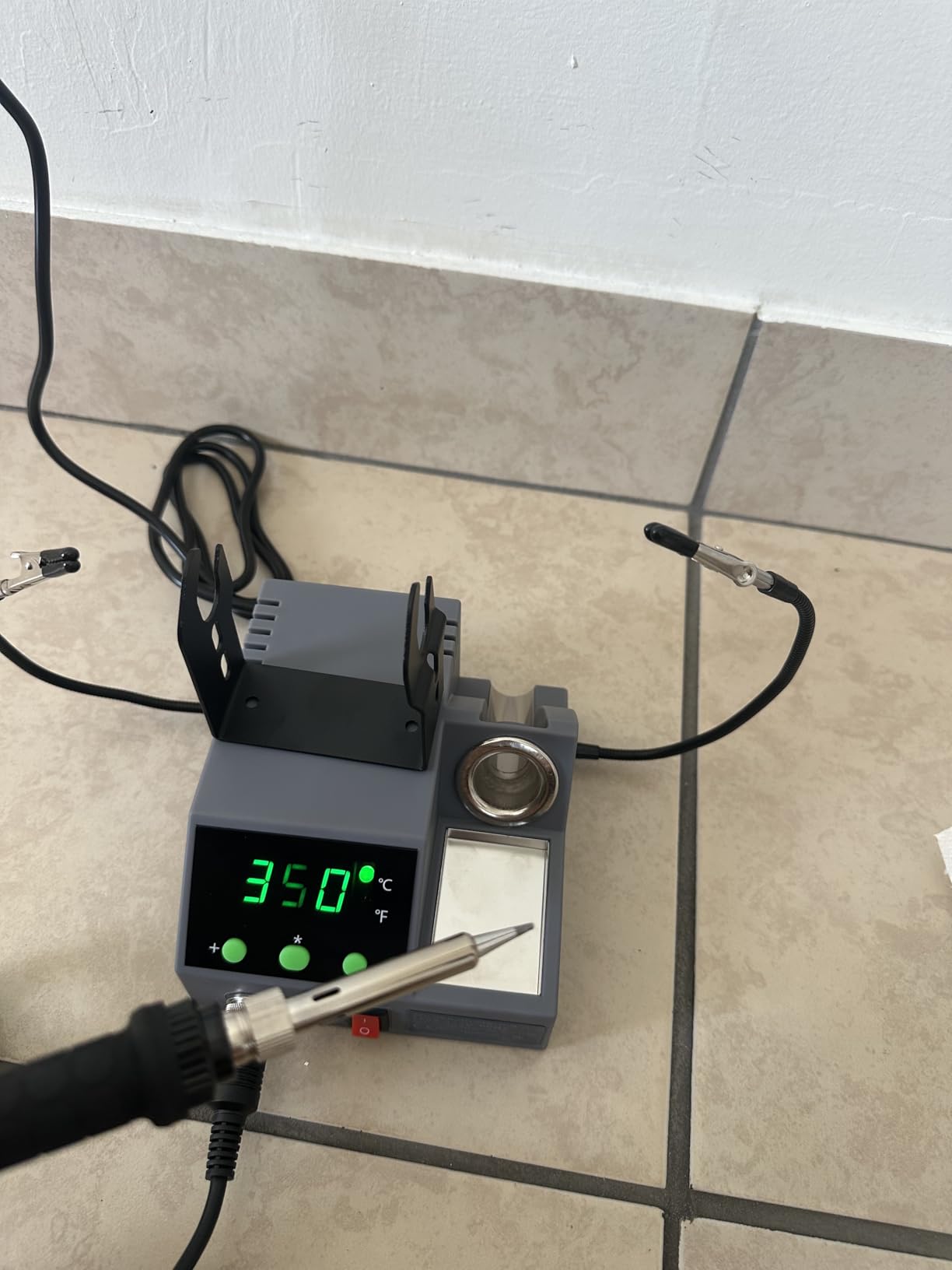 Crtsweker 100W Digital Display Soldering Iron Station Kit with 2 Helping Hands, 356°F - 896°F, Auto Sleep, °C/°F Conversion, Solder Wire, Tips, Stand, Pump, Tweezers, Tip Cleaner, Green customer photo 2