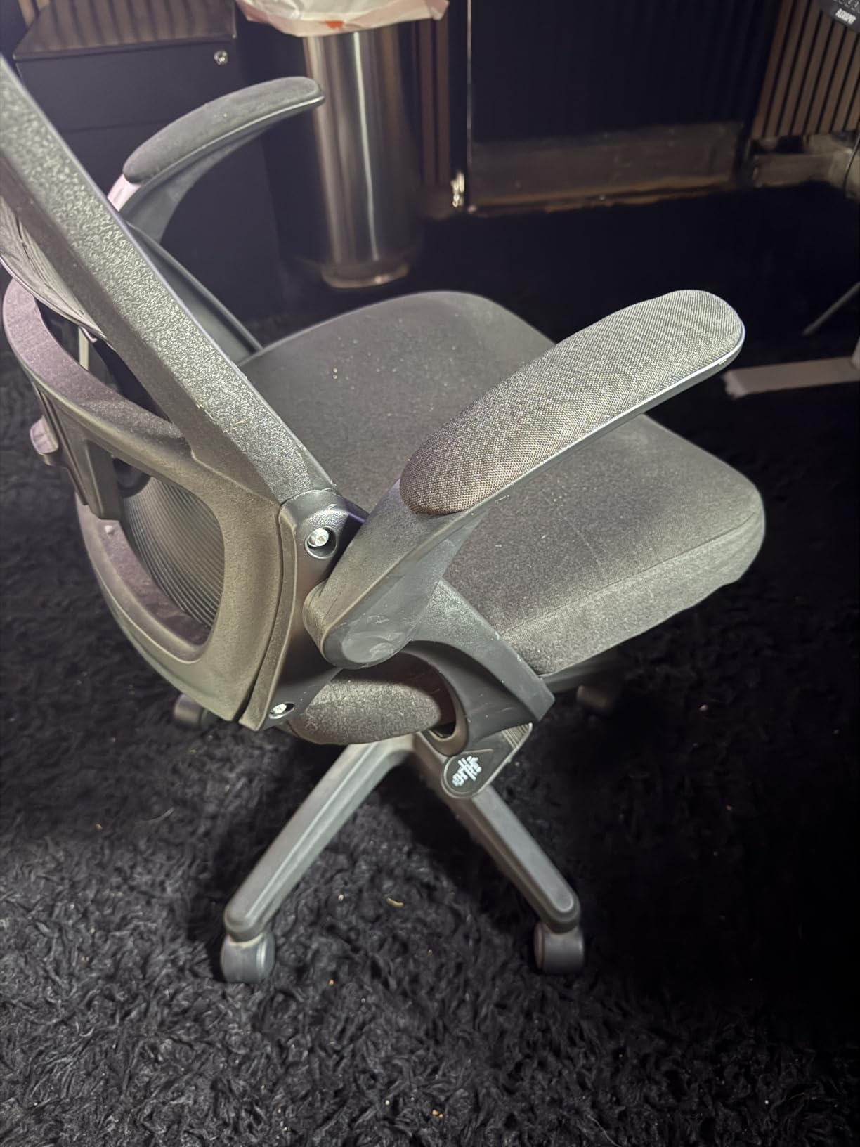 NEO CHAIR Office Desk Gaming Chair - High Back Mesh Seat with Rolling Wheels, Ergonomic Adjustable Flip-up Armrests customer photo 1