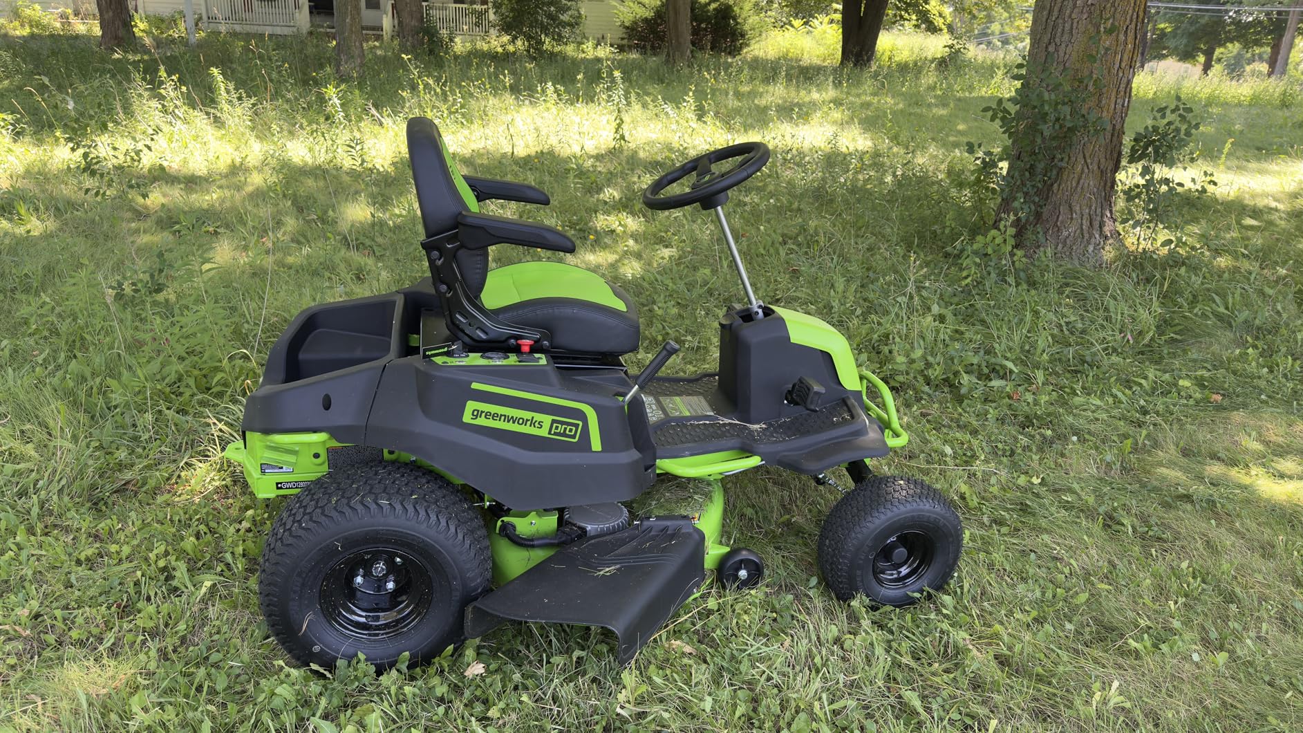 Greenworks 60V 30-Inch Electric Tractor with (4) 8.0Ah Batteries & Wall Charger customer photo 2