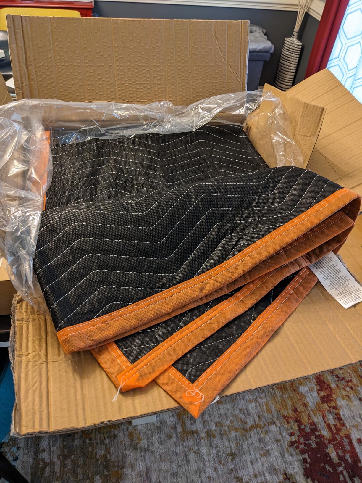 Amazon Basics Reinforced Tear-Resistant Moving Blankets, 72