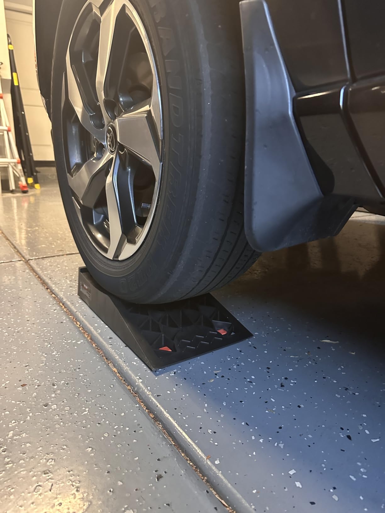 Car Ramps for Oil Changes and Lift, Portable High Profile Car Ramps for Garage, Heavy Duty Tire Ramps for Larger Vehicles and Support Jack, 2pcs customer photo 1