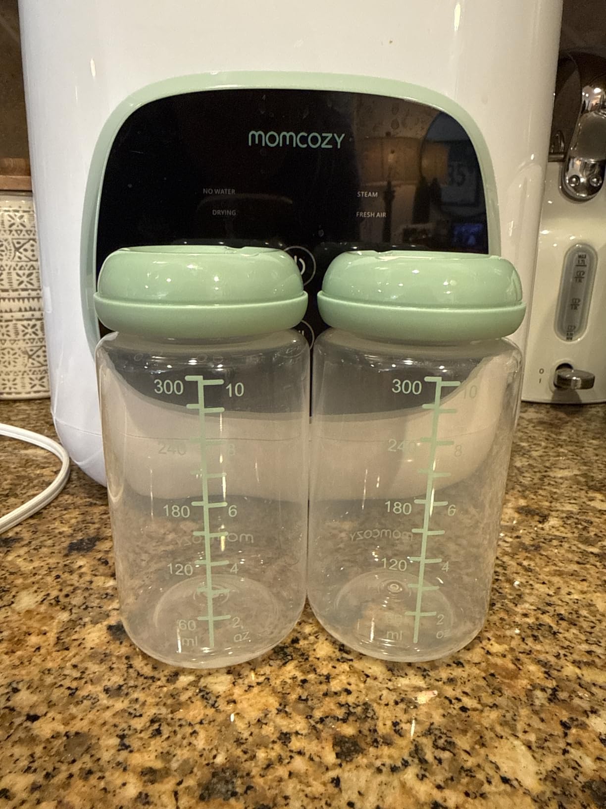 Momcozy Natural Baby Bottle, Wide-Neck, BPA Free Breast Milk Container, Storage Collection Bottle for Fridge & Milk Cooler, Breastfeeding Essential, 11 oz, 4 pcs customer photo 2