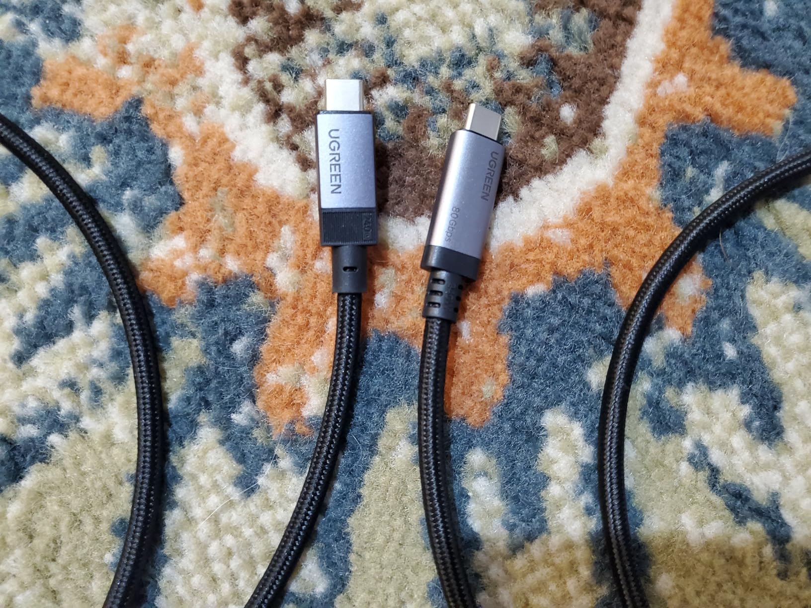 UGREEN USB C to USB C Cable 240W USB4 Gen4 80Gbps Premium 18K Dual 8K Triple 4K Display PD3.1 Charging Compatible with Thunderbolt 5/4/3, USB C Monitors, MacBook, iPad, iPhone 17/16/15, 3.3FT customer photo 1