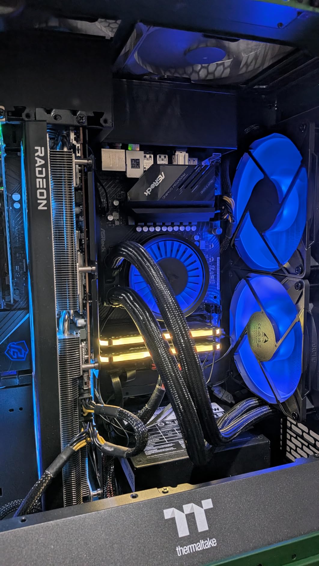 ARCTIC Liquid Freezer III Pro 280 A-RGB - AIO CPU Cooler, 2 x 140 mm Water Cooling, 38 mm Radiator, PWM Pump, VRM Fan, AMD AM5/AM4, Intel LGA1851/1770 Contact Frame - Black customer photo 1
