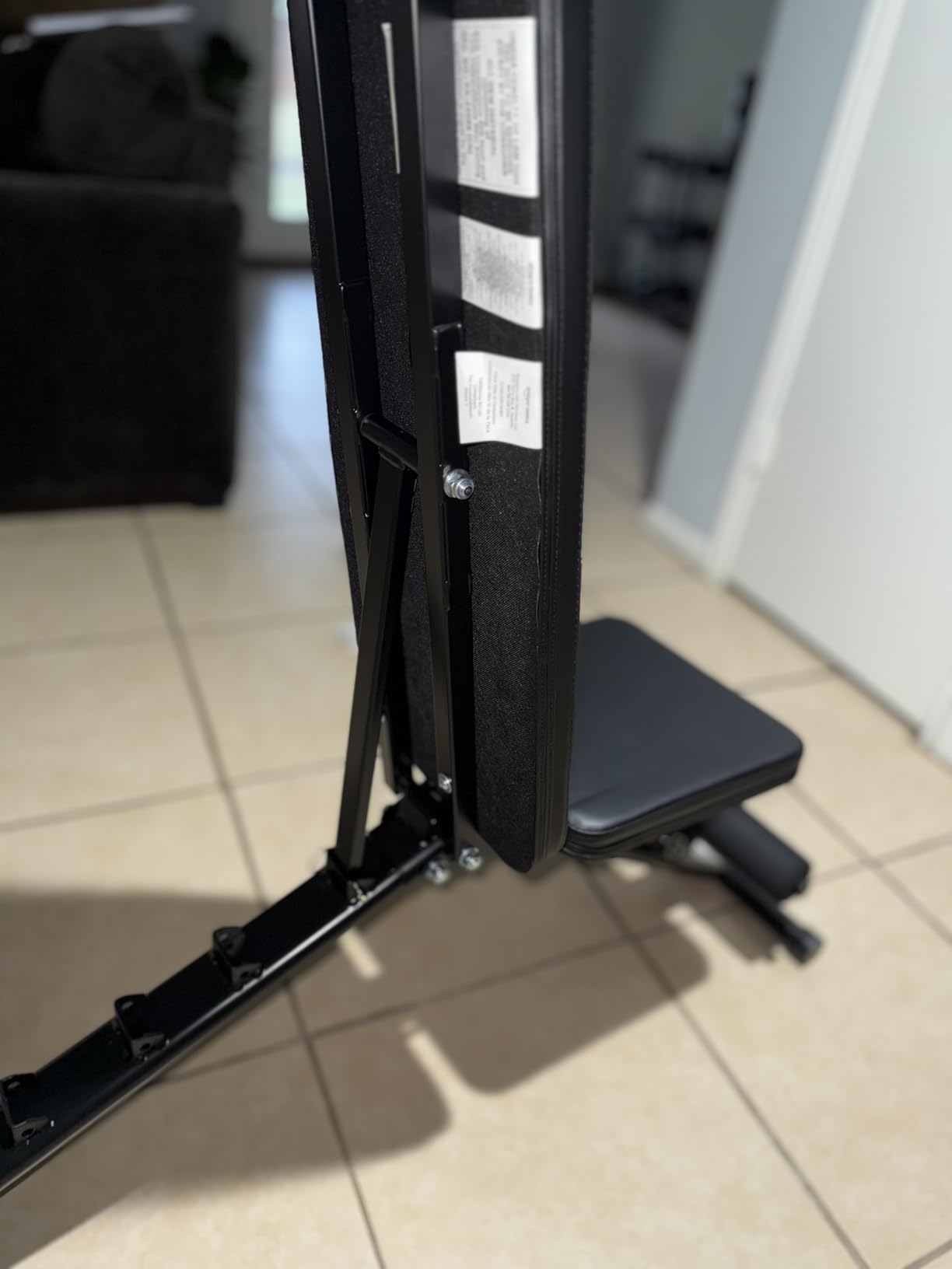 Amazon Basics Adjustable Workout Weight Bench Press, Foldable for Home Gym, Supports up to 660 Pounds, Black customer photo 2