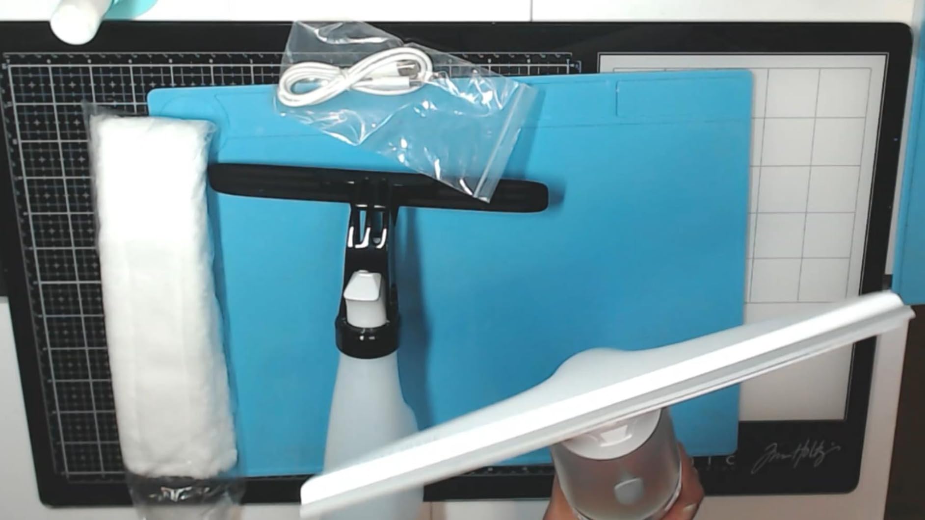 Sharper Image 2-in-1 Window Vacuum Cleaner Kit - Cordless Squeegee, Spray Bottle, 11