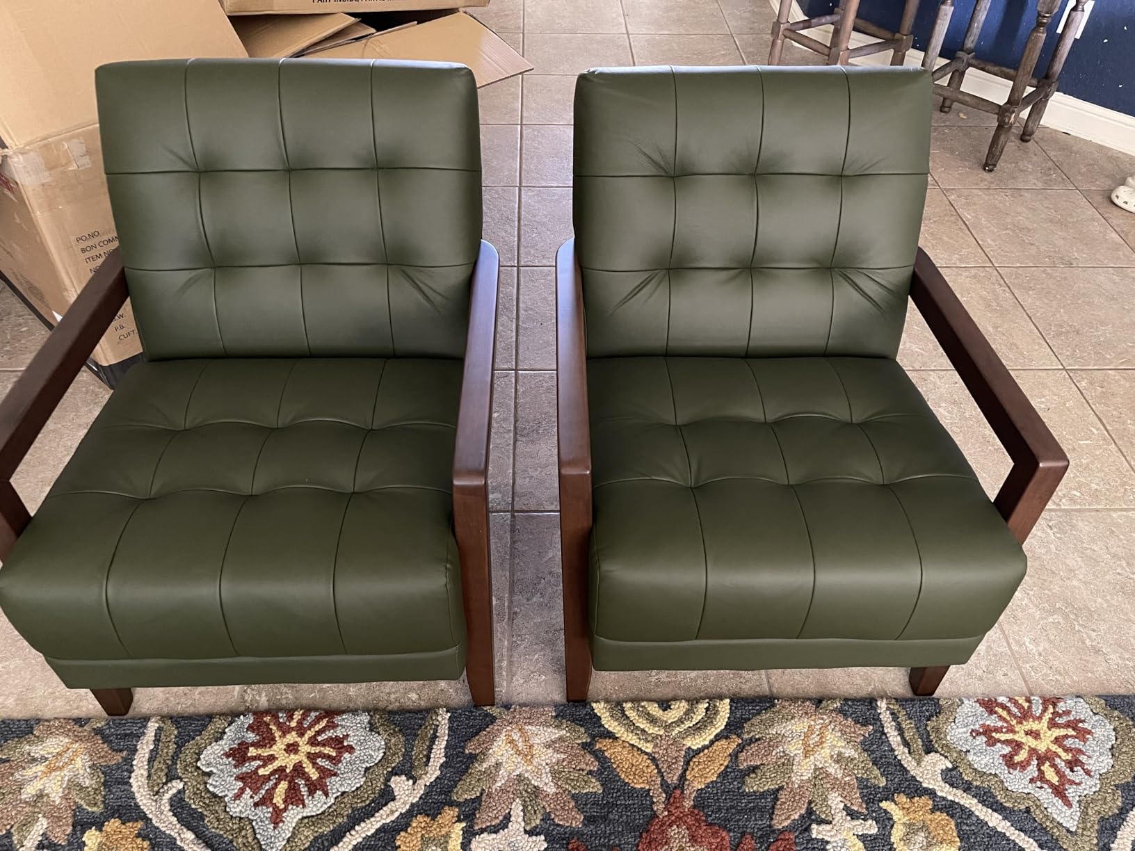Lexicon Modern Accent Chair, Luxury Genuine Leather Match Living Room Chair with Tufted Cushions, Solid Wood Frame and Arm Rest, Comfy Upholstered Single Seat for Bedroom/Reading/Office, Green customer photo 2