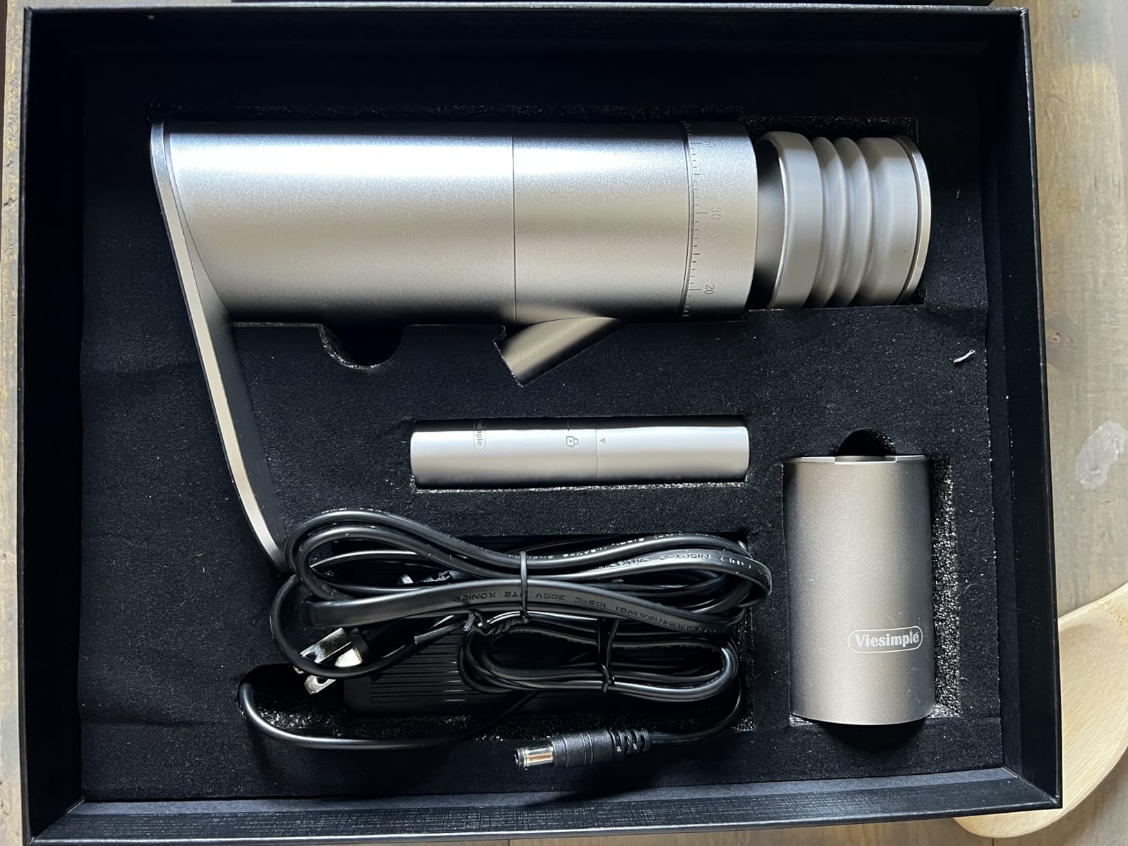 Viesimple Gen 4 Electric Coffee Grinder with Magnetic Dosing Cup, Anti-Static Design, Espresso Grinder Compact & Quiet for Home Use customer photo 2