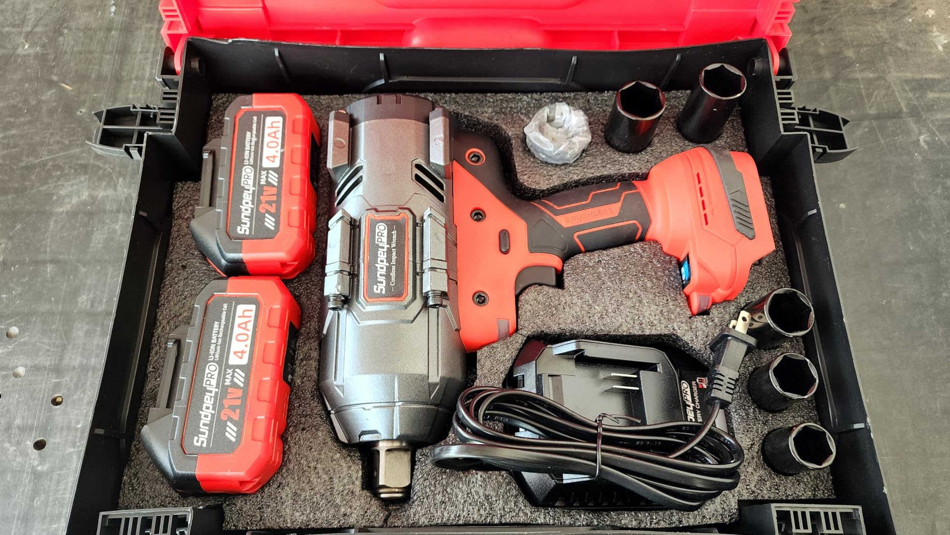 Cordless Impact Wrench 1600Ft-lbs - 2100N·m High Torque Impact Gun with 2 * 4.0Ah Battery - 3/4 Inch Brushless Impact Driver with 3/4