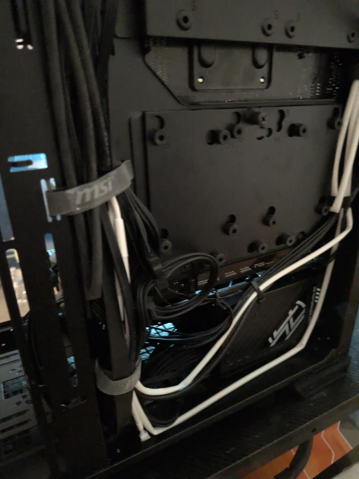 MSI MPG A850GS PCIE5, Fully Modular Gaming 850W Power Supply, 80+ Gold, Dual 12V-2x6 Cables, Server-Grade Capacitor, ATX 3.1 & PCIe 5.1 Ready, Low-Noise, Semi Digital, 10 Year Warranty customer photo 1