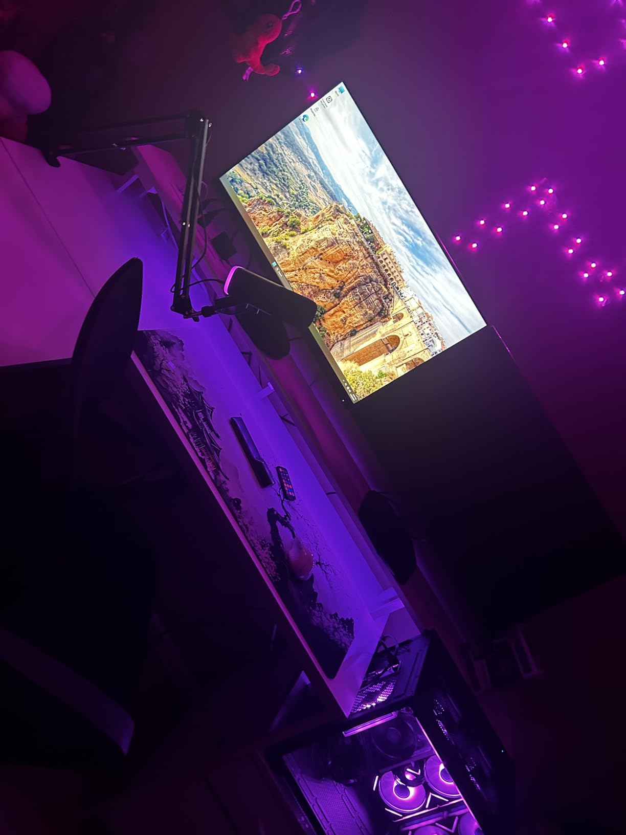 YAWYORE Gaming PC Desktop Computer AMD Ryzen 5 5600GT, 16GB DDR4 3200MHz, 1TB M.2 NVMe PCIe, 550W 80PLUS PSU, WiFi, Game Design Office Console, Sea View Room, Towers PC (Black) customer photo 2