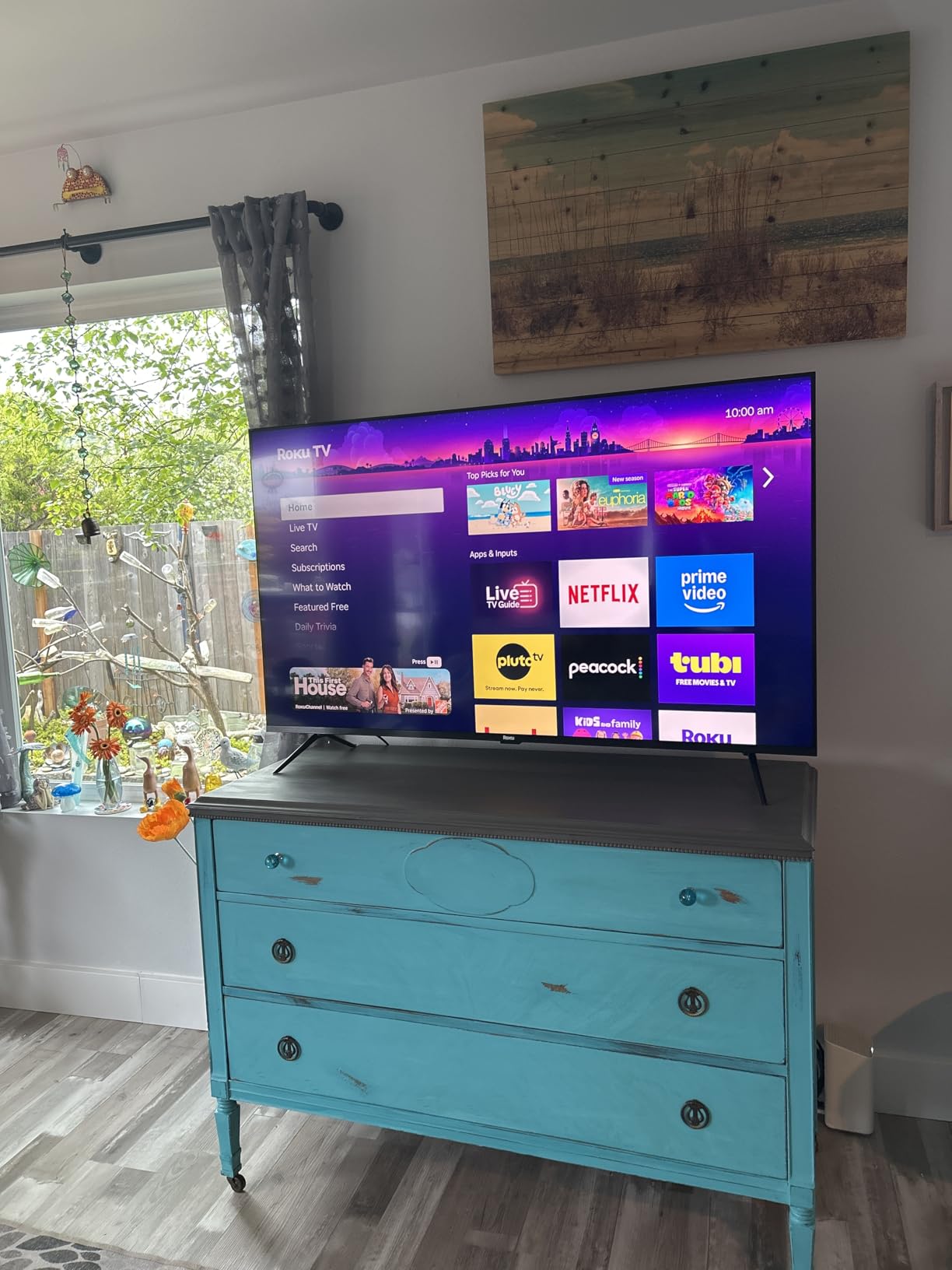 Roku Smart TV 55-Inch Plus Series Mini-LED 4K QLED Television with Dolby Vision, Voice Remote, Wi-Fi for Streaming Live Local News, Sports customer photo 1