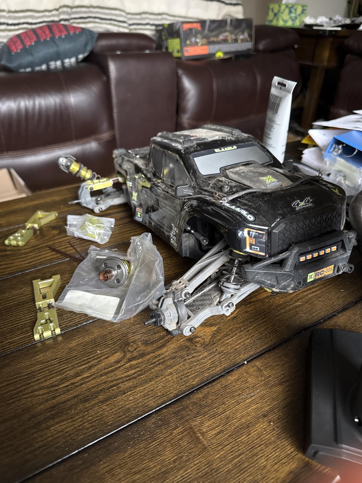RIAARIO 1:10 Brushless RC Cars, Monster Truck, 50+ MPH, 4WD, Waterproof, Carbon Fiber, Black, Ages 8+ customer photo 1