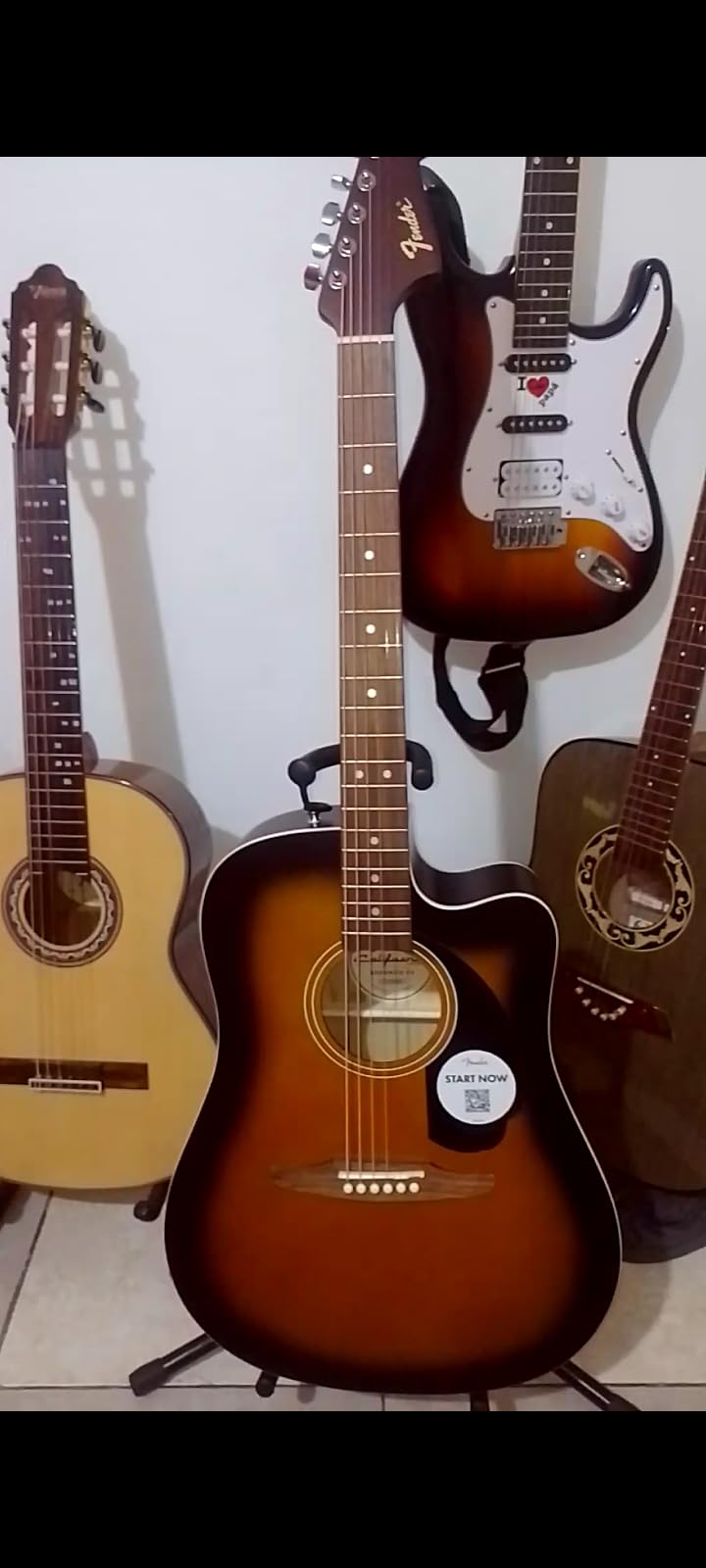 Fender California Debut Redondo CE Series Acoustic Guitar, Beginner Guitar, 2-Year Warranty, Includes Built-In Tuner, Black customer photo 2