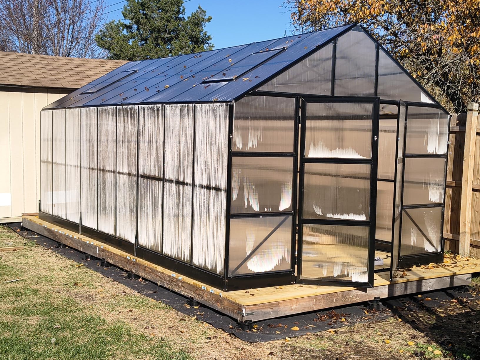 AMERLIFE 10x12 FT Heavy Duty Aluminum Greenhouse with 4 Roof Vents & Rain Gutter, Polycarbonate Greenhouse for Outdoor Garden Backyard, Black customer photo 1