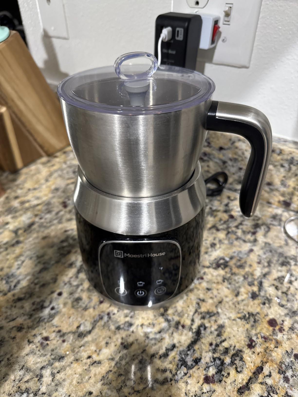 Maestri House Milk Frother, Variable Temp and Froth Thickness DualFro 600 Milk Frother Steamer, 21OZ Smart Touch Control Milk Warmer, Dishwasher Safe, Memory Function for Latte & Hot Chocolate (White) customer photo 2