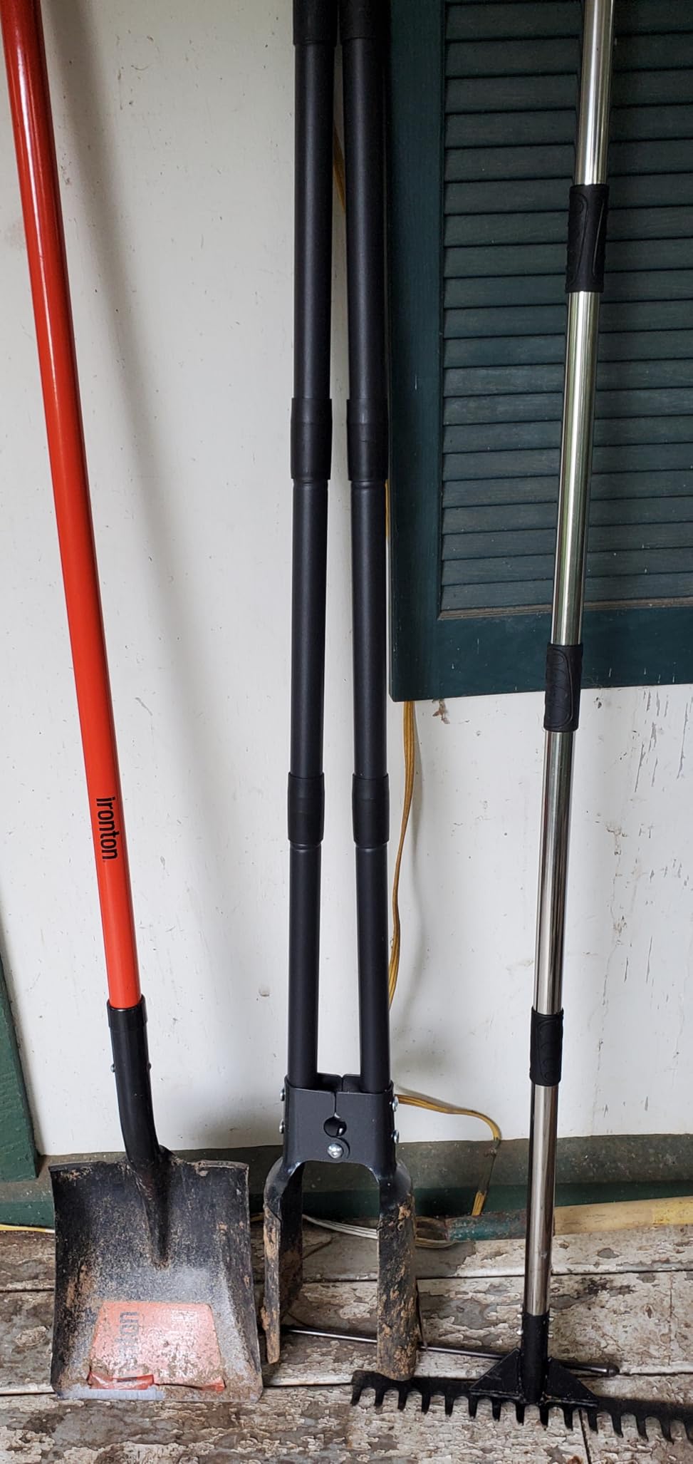 Post Hole Digger Tool, Heavy Duty Post Hole Digger with 55 Inch Handle, Dual Sharp Blades for Soil Plugging, Digging, Cultivating, Weeding customer photo 1