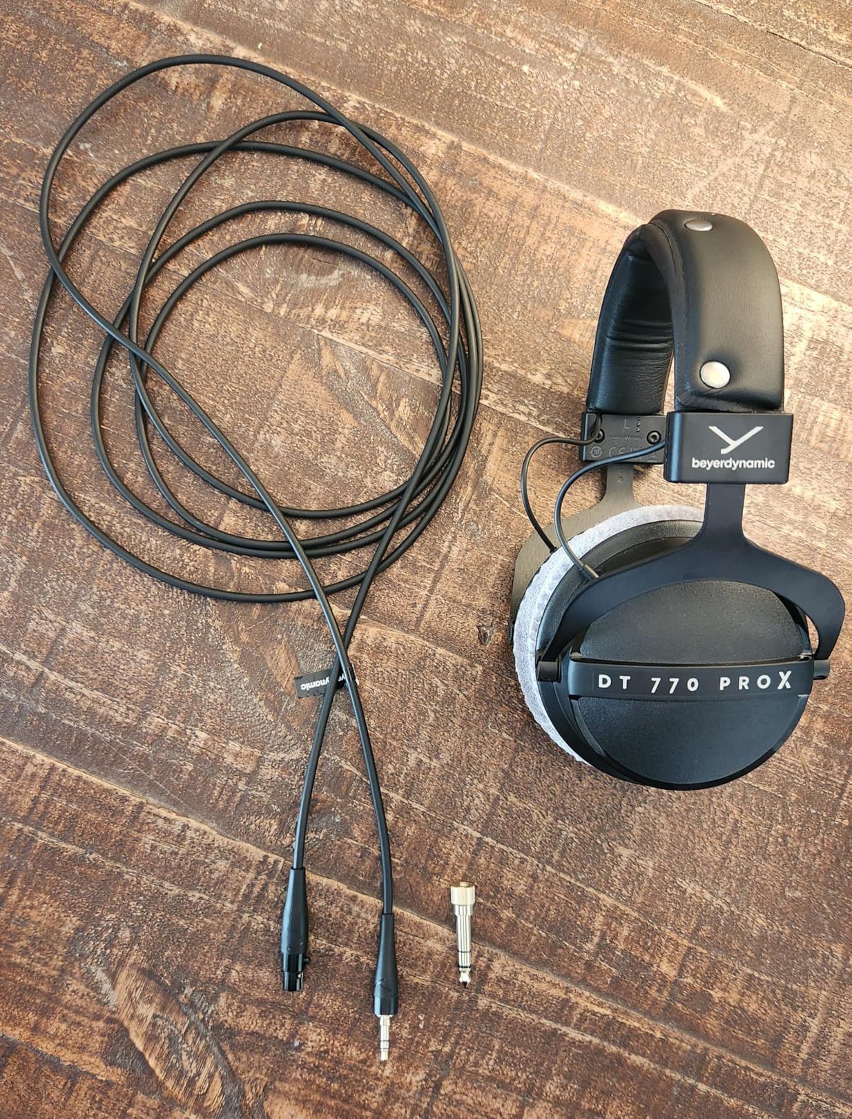 beyerdynamic DT 770 Pro X Wired Over-Ear Headphones, 48 Ohm, Closed-Back Professional Recording Studio Monitor. Recording, Monitoring, Sound Isolation, Handmade in Germany. Black customer photo 1