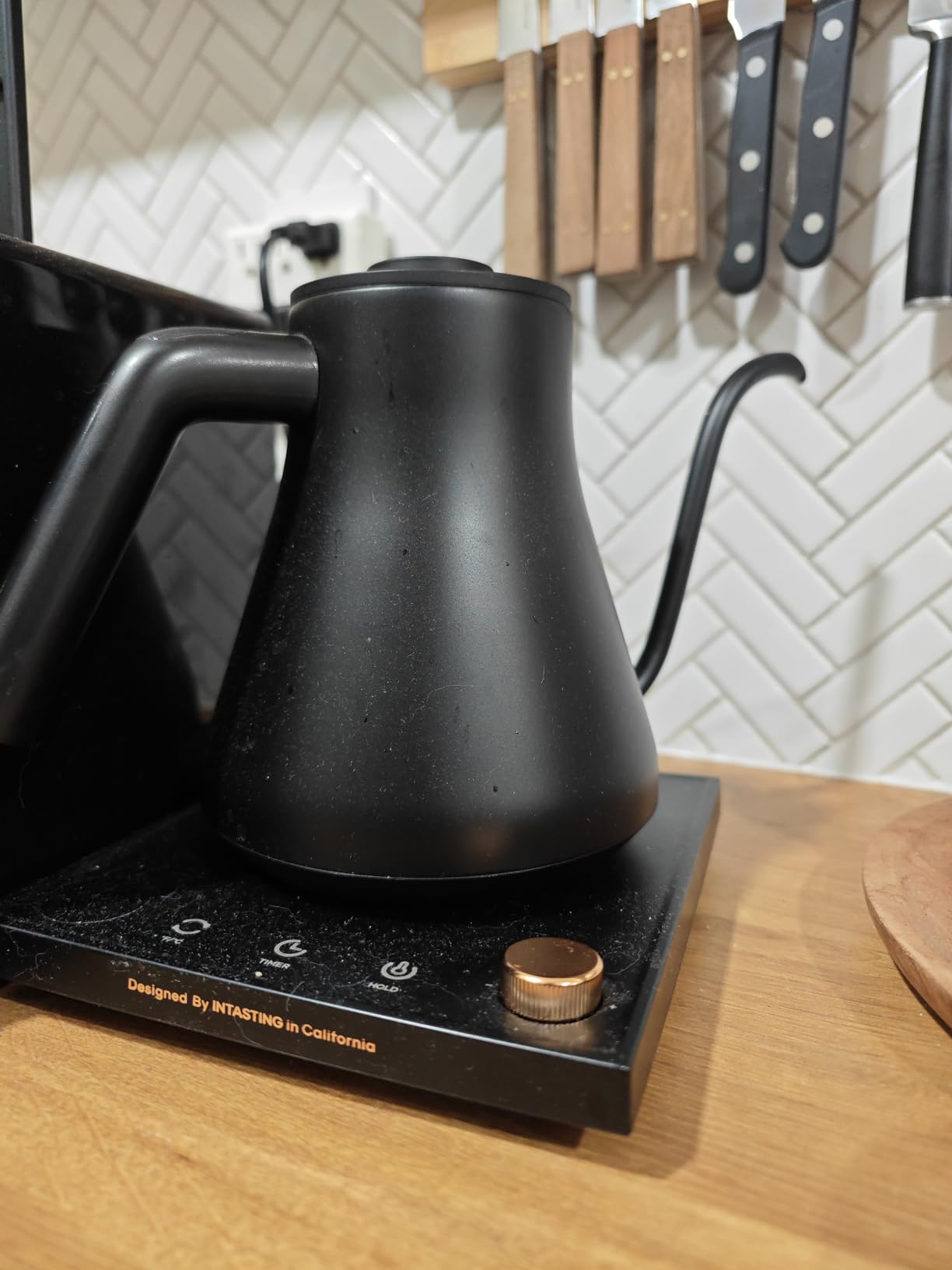 INTASTING Electric Kettles, Gooseneck Electric Kettle, ±1℉ Temperature Control, Stainless Steel Inner, Quick Heating, for Pour Over Coffee, Brew Tea, Boil Hot Water, 0.9L Black customer photo 2