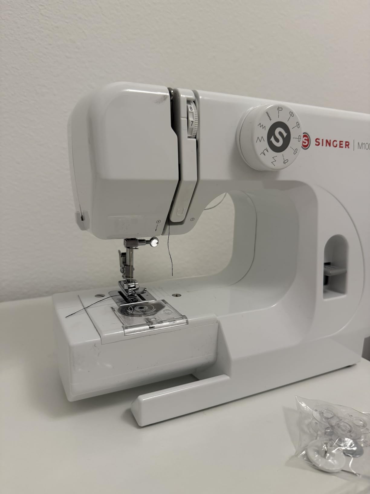 SINGER M1000 Mending Machine with Accessories | 4 Built in Stitches deliver 32 Stitch Applications | Compact, Lightweight, Portable | Great for Light to Medium Weight Fabrics & Repairs customer photo 1