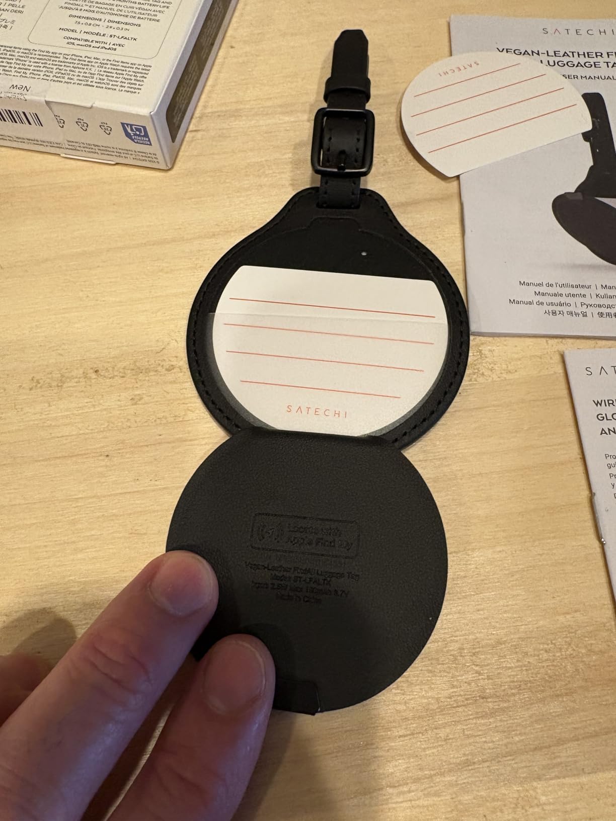 Satechi FindAll Smart Luggage Tag with Find My, TSA-Friendly, Airport Tracking, Left-Behind Alerts, Loud Audible Chime, Wireless Rechargeable, Works with iPhone, iPad, Mac - Desert Rose customer photo 2