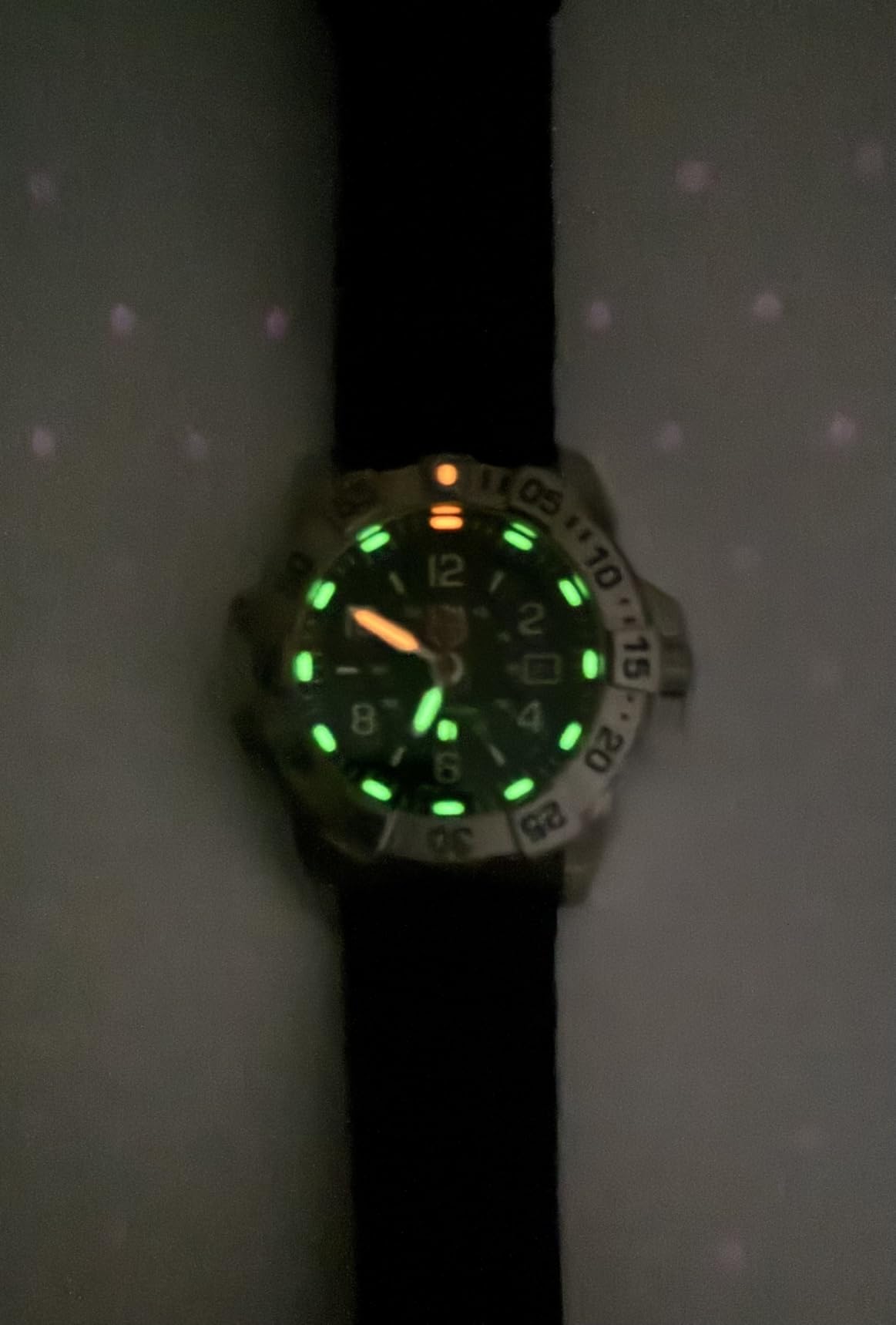 Luminox Navy Seal Steel - Mens Watch 43mm/44mm - Military Dive Watch - 200m Water Resistant - Sapphire Glass customer photo 1