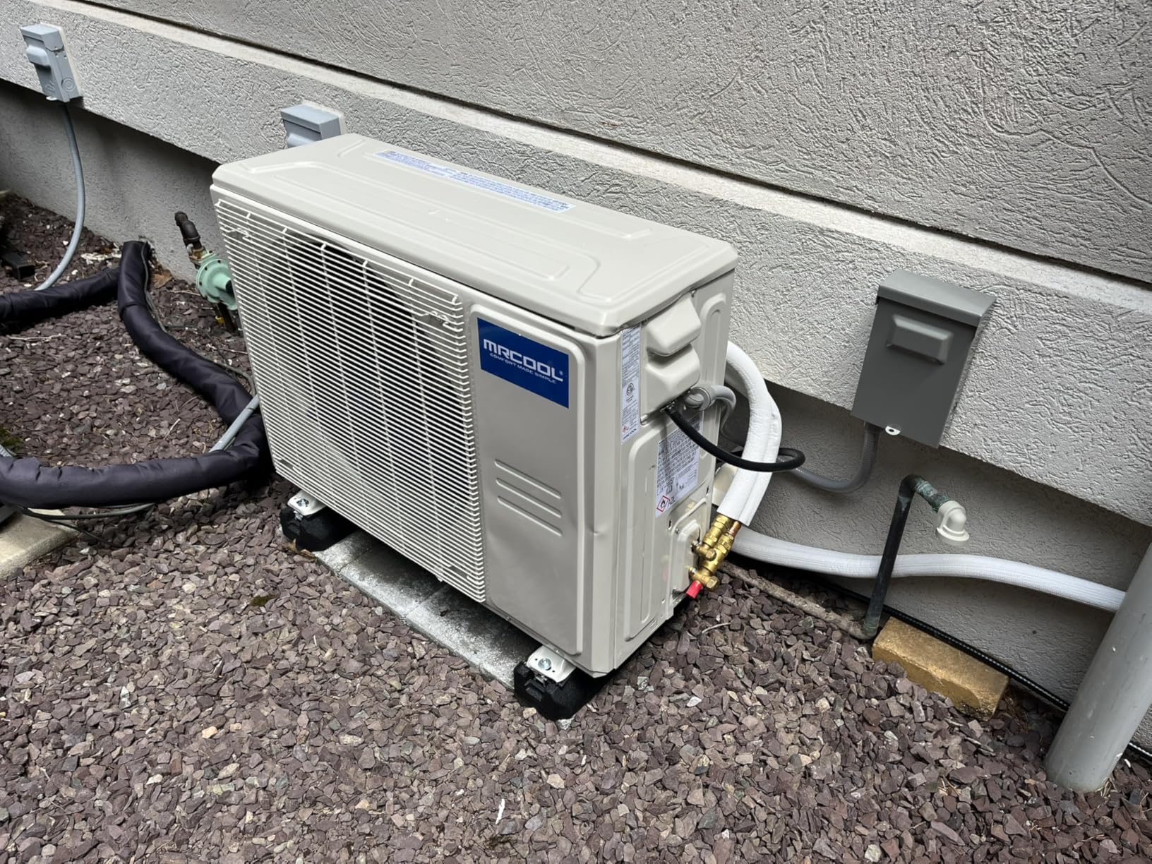 MRCOOL 24000 BTU 230V Ductless Inverter Mini Split Air Conditioner & Heat Pump System, Easy Pro Series - Wall-Mounted AC Unit w/ Heating and Cooling for Home, Office & Commercial Space customer photo 2