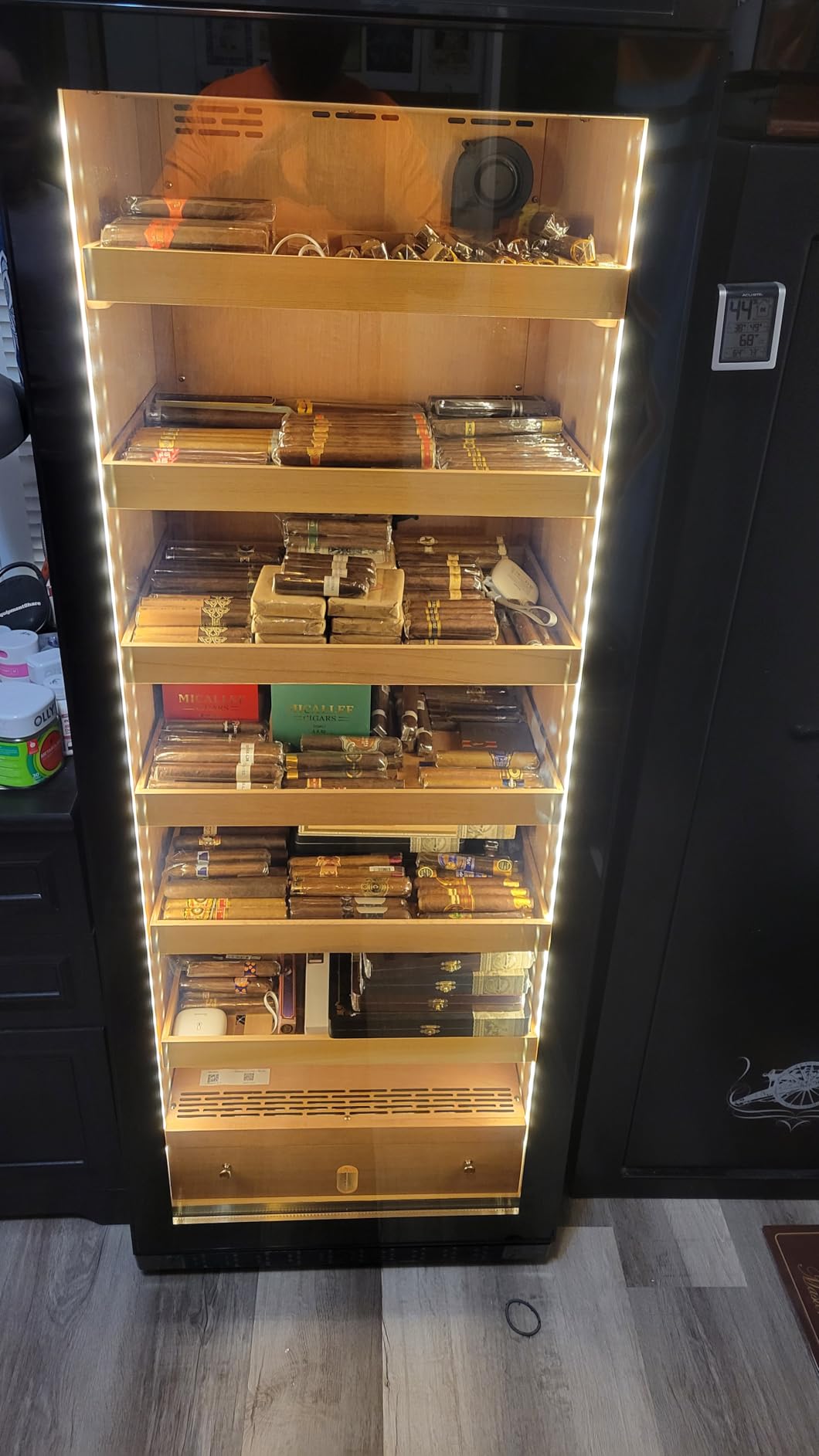 RACHING 380L Electric Cigar Humidors Temperature & Humidity Control System, Cooling & Aging Humidor Cabinet with Cedar Wood Shelves & Hygrometer, for Men (7 Cedar Trays 2000 Capacity) customer photo 2