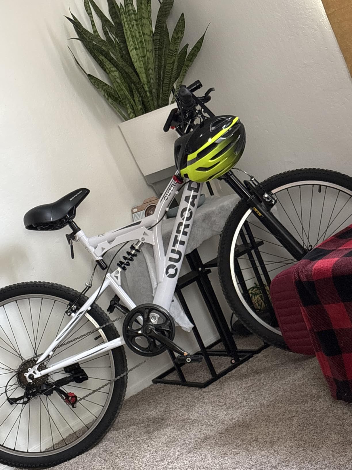Betterland 26 inch Mountain Bike, 7-Speed & High-Carbon Steel Cycling Bicycles, Dual Suspension Fork for Men Women Adult customer photo 2