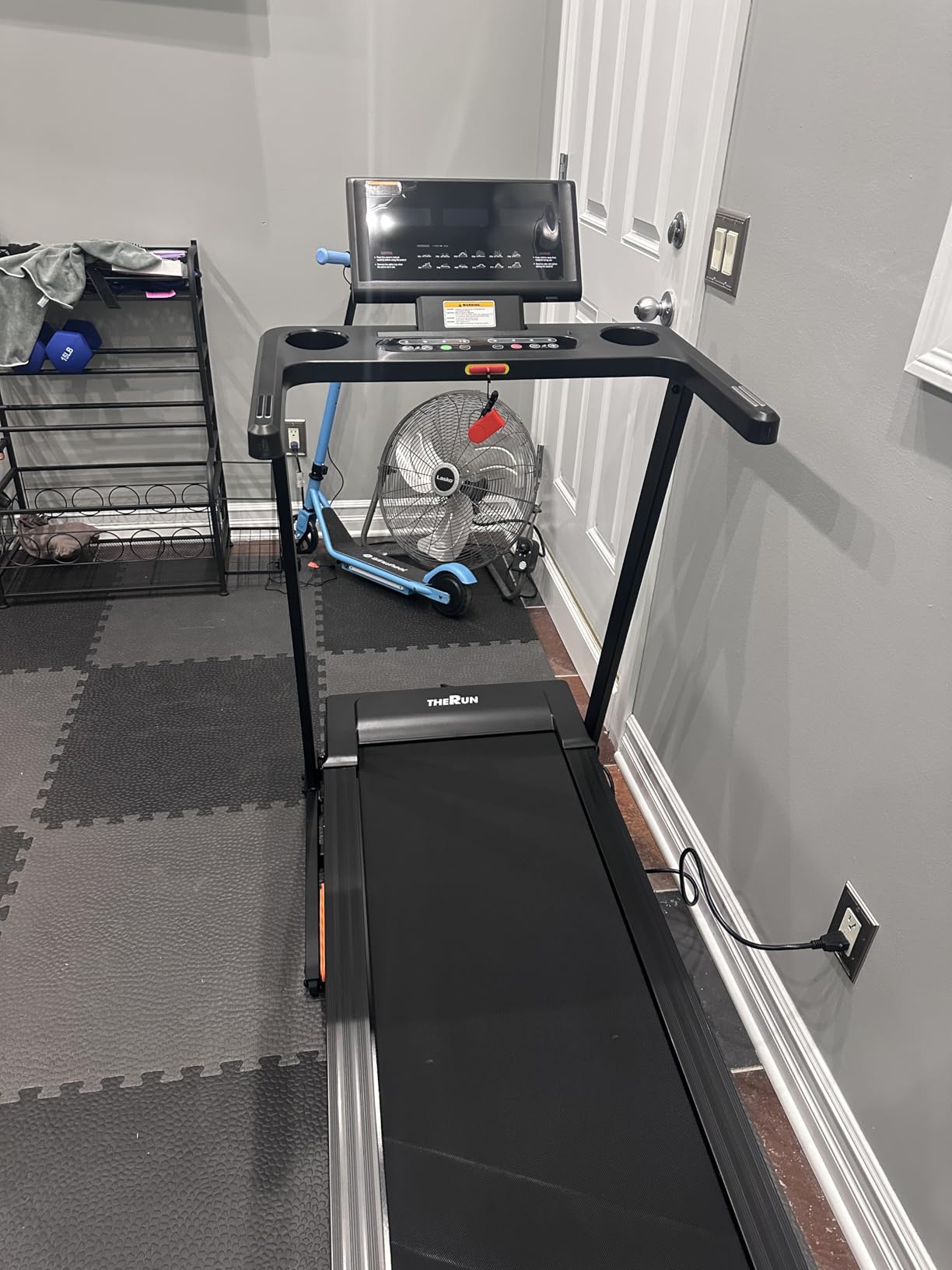 THERUN Treadmill with Incline, 3.0 HP Brushless Motorized Treadmills for Quiet Running, 300LBS Weight Capacity customer photo 2