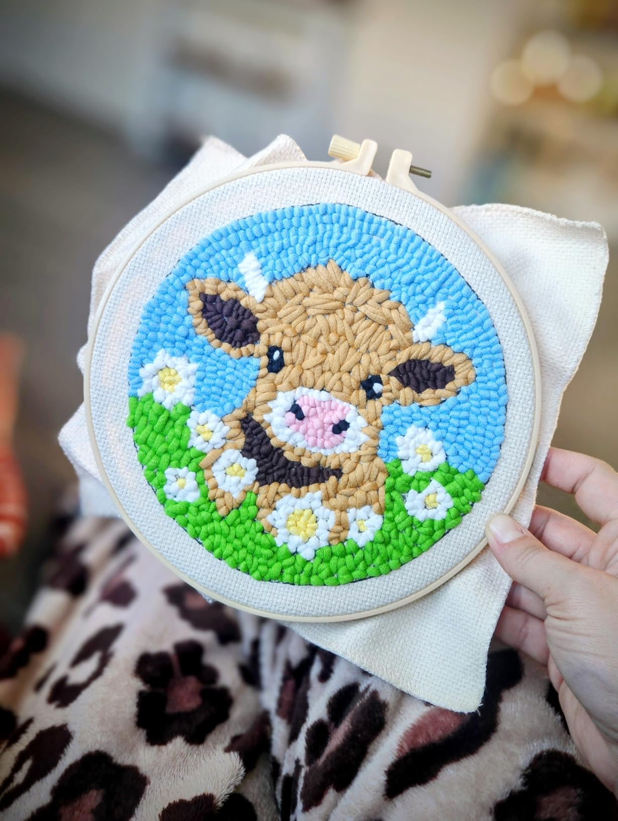 CYANFOUR Punch Needle Kits for Beginner, DIY Punch Needle Kit Adults Beginner Include 2 Pre-printed Fabrics, Embroidery Hoop, Threads, Easy for Adults & Children, Craft Gifts and Decorations 20*20cm customer photo 2