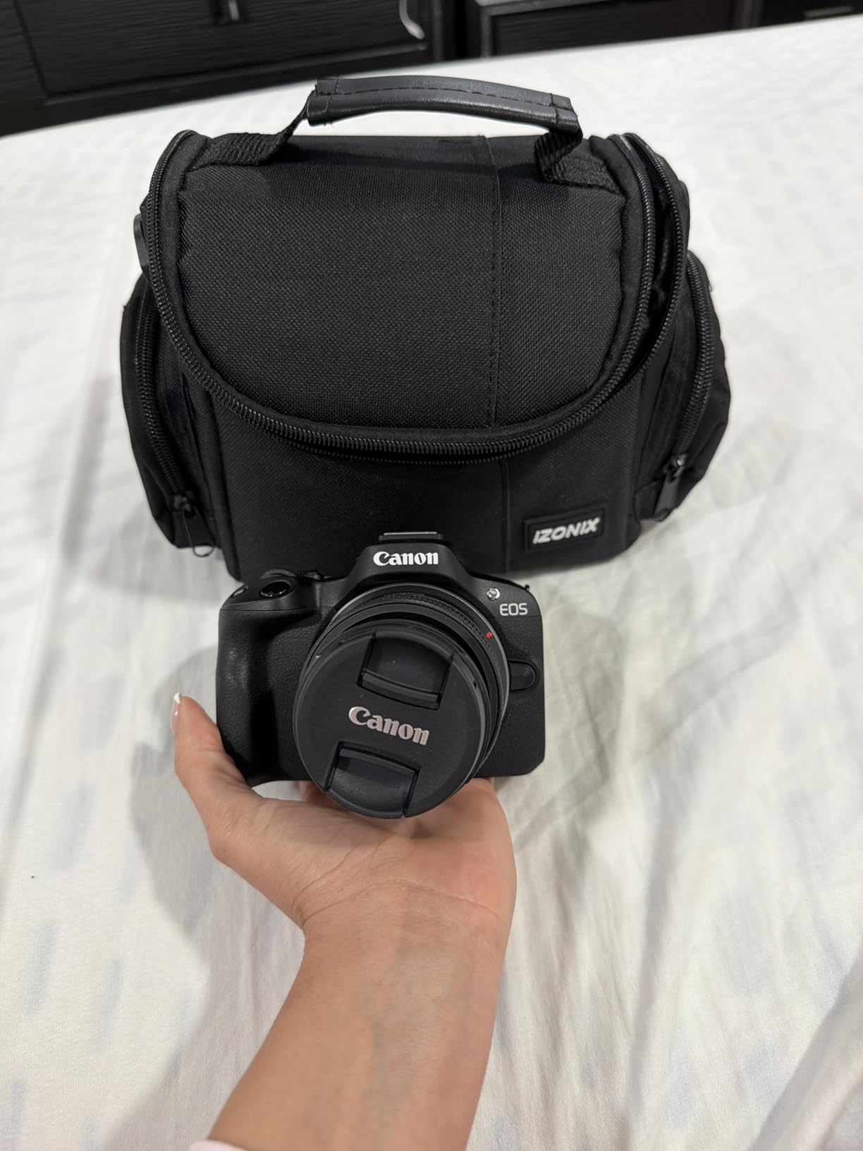 Canon EOS R50 Mirrorless Camera with 18-45mm & 55-210mm RF-S Lenses | 24.2MP APS-C Sensor, Dual Pixel CMOS AF, 4K Video | Compact Hybrid Camera Kit with Shoulder Bag and 64GB Card customer photo 1