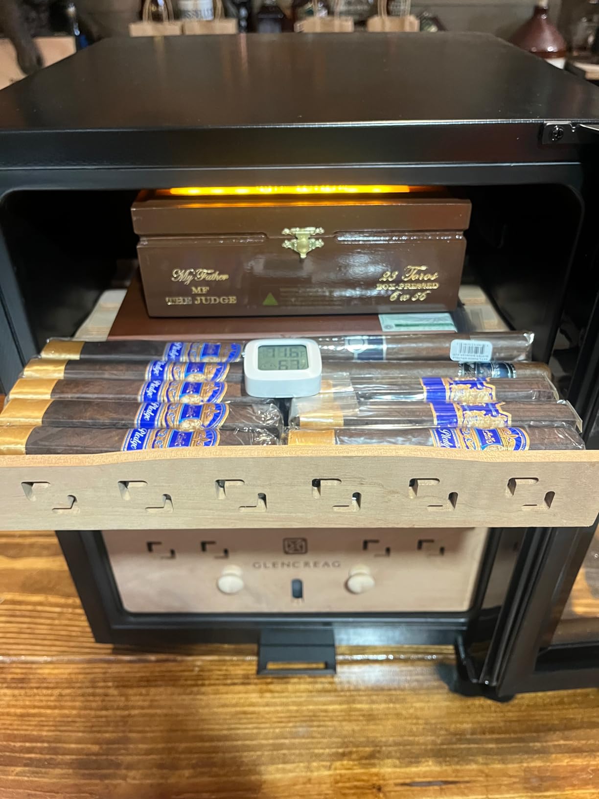 CM80D 75L Electric Cigar Humidor Cabinet with Compressor Cooling, 360° Circulation & Patented Ammonia Removal, Accurate Humidity & Temperature Control, Spanish Cedar Drawers, Lock & Light - 900 Counts customer photo 2