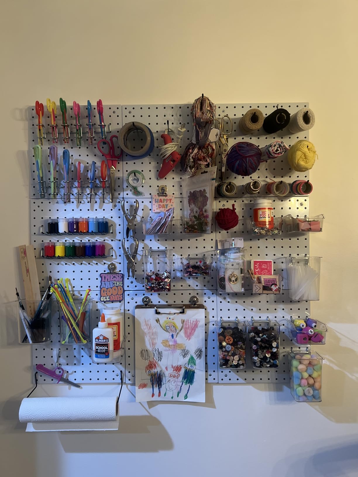 Peg Board Kit, Includes Pegboard and Accessories, with Hooks and Bins, Peg Board Wall Organizer for Office, Ornaments Display, Crafts Organization (129, Black) customer photo 2
