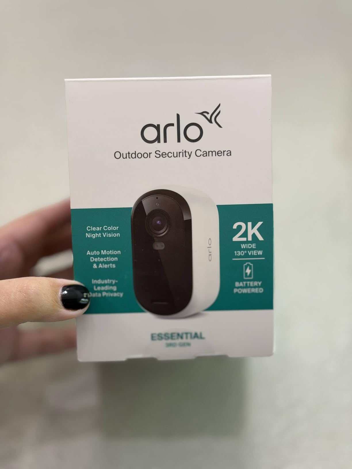 Arlo Essential Security Camera Wireless Outdoor 2K (3rd Gen, 2025 Release) - Battery Power, Person Recognition, Package Detection, Animated Preview, 1-Month Trial of Secure Plan, 3 Cam, White customer photo 1