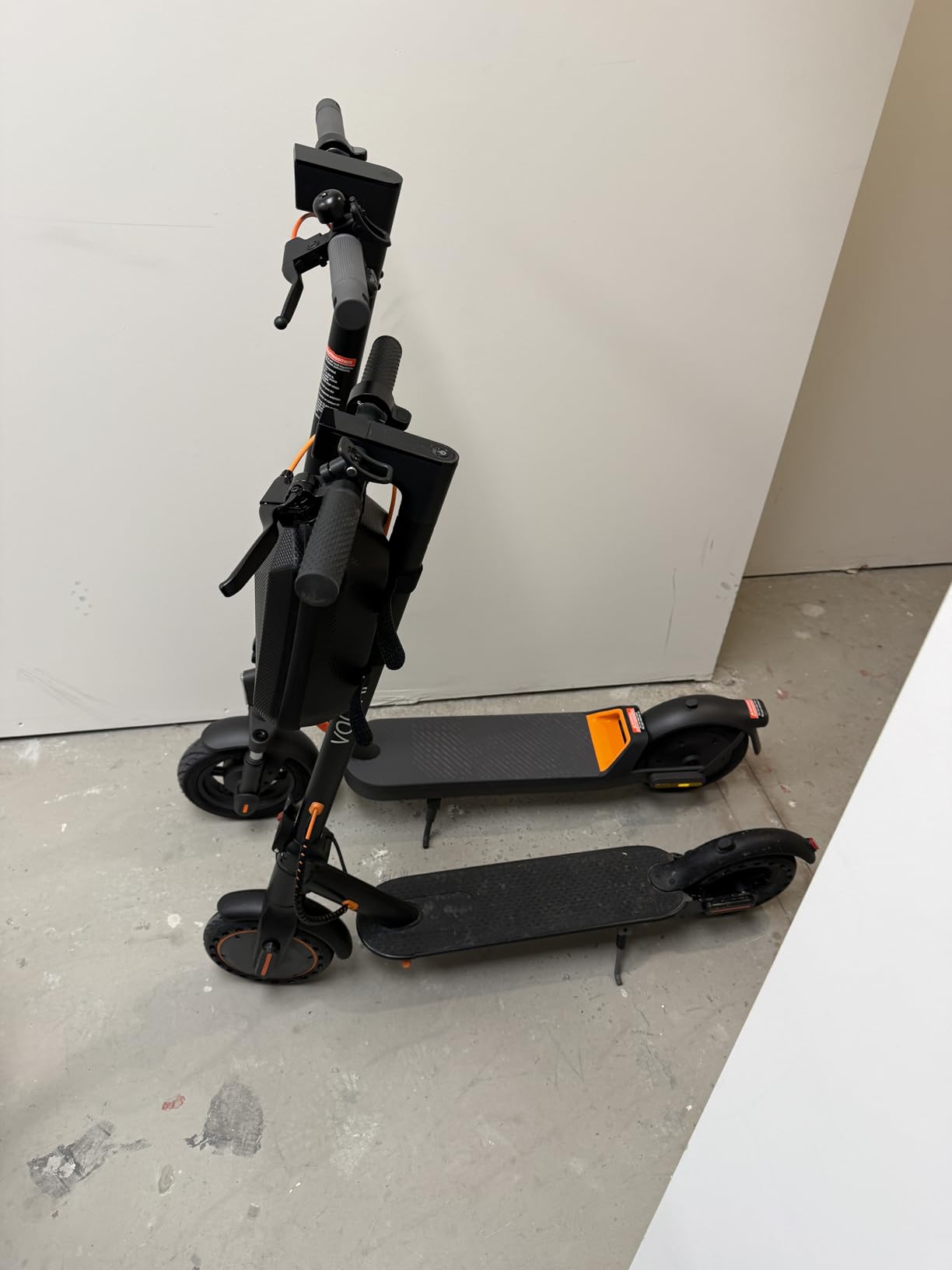 MEGAWHEELS Electric Scooter,Electric Scooter Adults Teens,10in Pneumatic Tires,350/500/600W Motor,19/31 Miles Range,15.5mph E Scooter with Smart APP Control for Commuting, Outdoor, Short Travel Gift customer photo 2