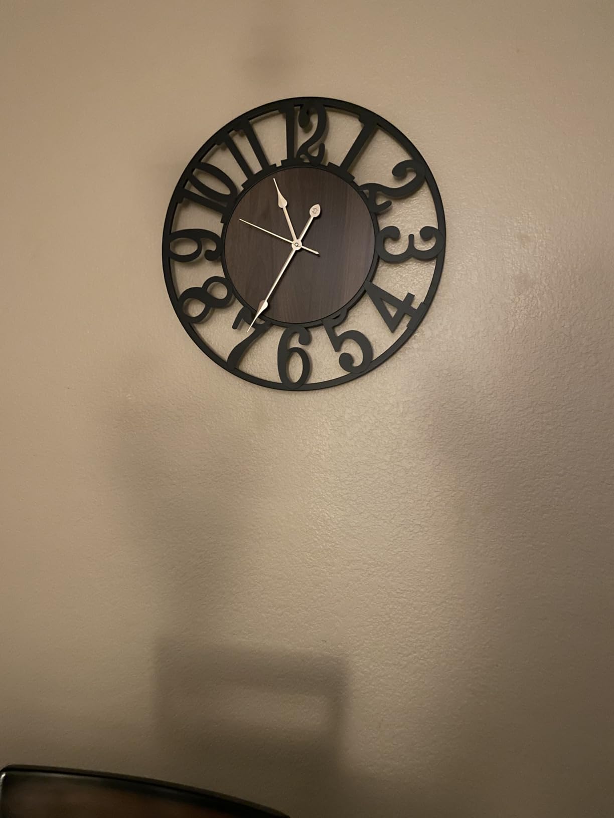 Vantic 32 Inch Large Wall Clock, Roman Numeral Metal Oversized Wall Clocks for Living Room Decor, Bedroom and Kitchen, Completely Silent, Non Ticking, Battery Operated customer photo 1
