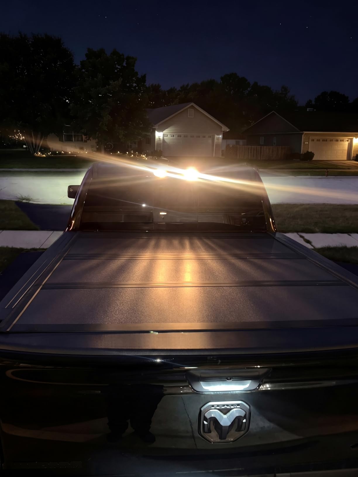 SKEXI Low Profile Truck Bed Tonneau Cover for Chevy Silverado/GMC Sierra 1500 5.8ft Bed 2019-2026, Tri Fold Heavy-Duty Locking Drill-Free Install Waterproof Fiberglass Anti-Theft Security (69.3
